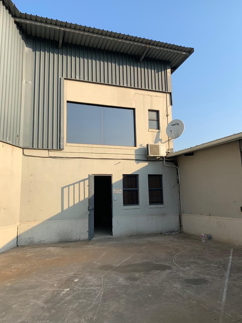 Warehouse For Sale in Briardene, Durban, KwaZulu Natal