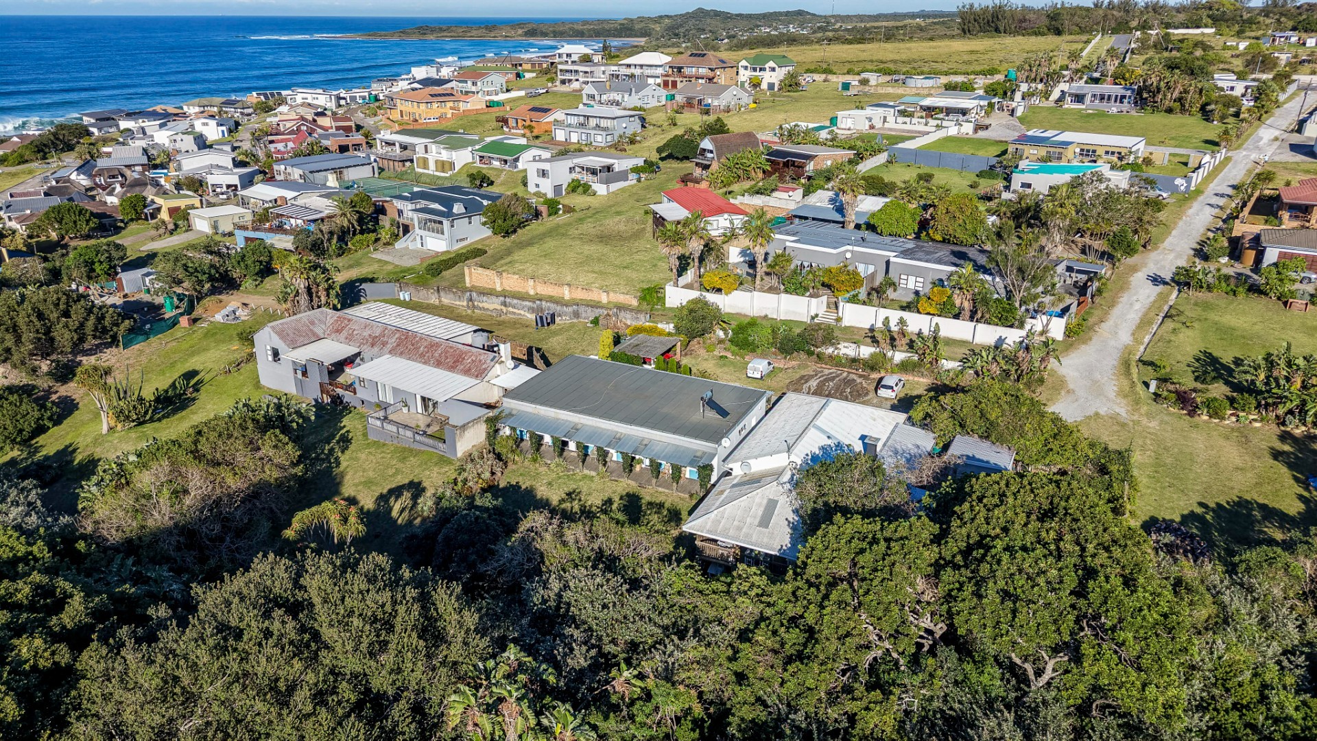 Exceptional Coastal Investment Opportunity in Prime Glengariff Location!!