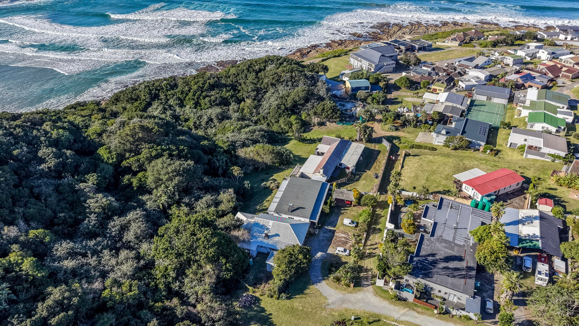 Exceptional Coastal Investment Opportunity in Prime Glengariff Location!!