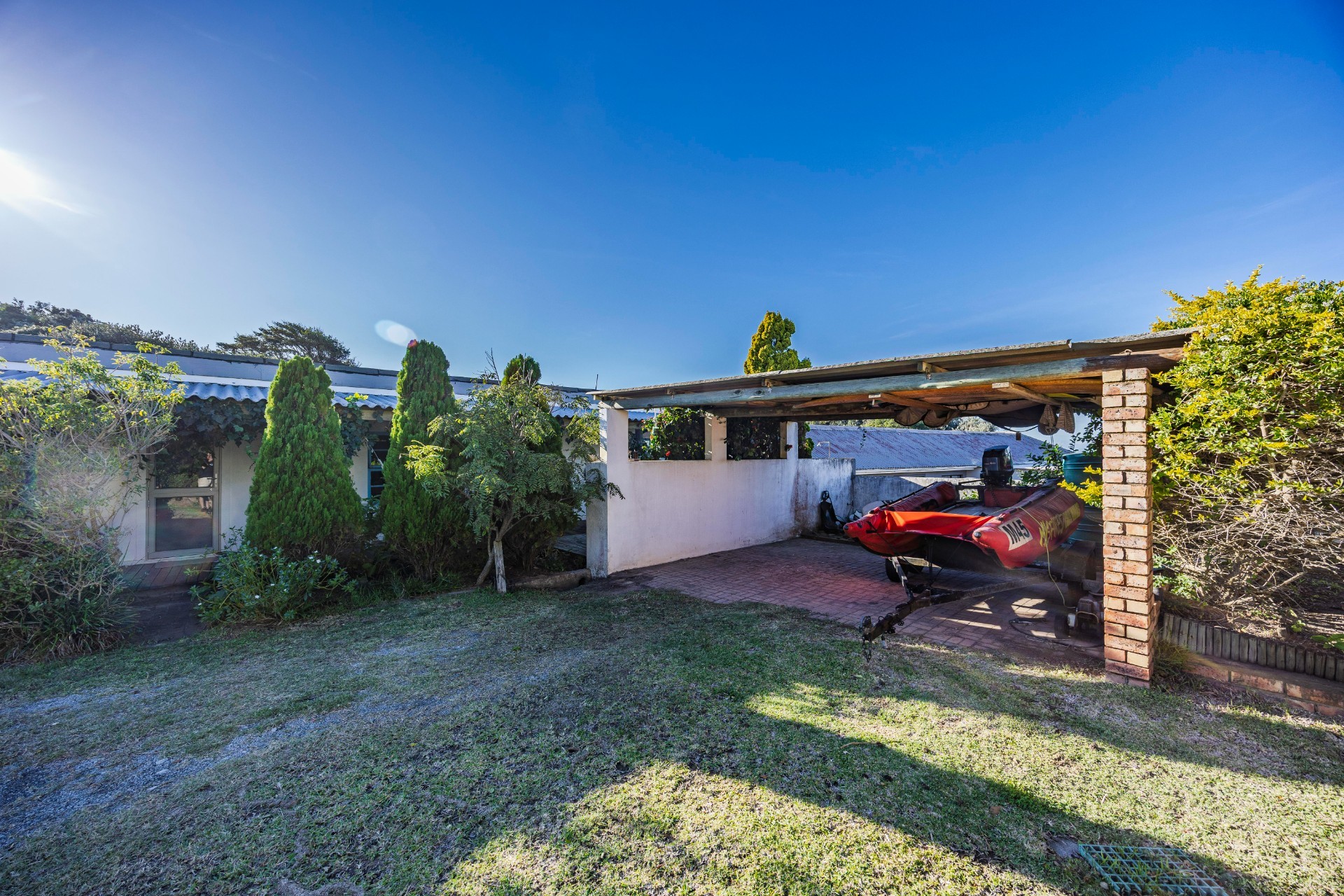 Exceptional Coastal Investment Opportunity in Prime Glengariff Location!!