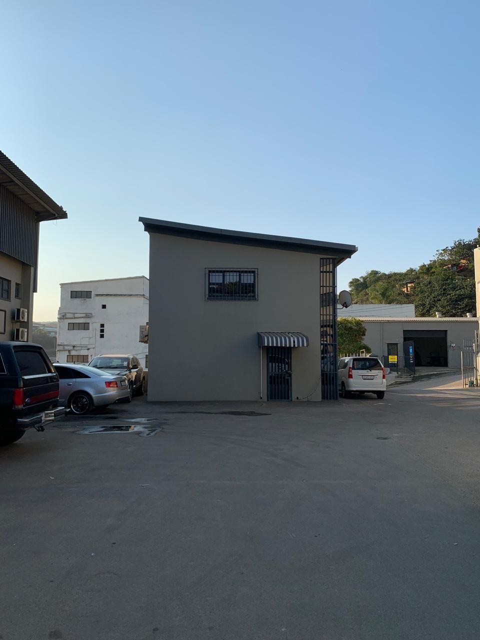 Warehouse For Sale in Briardene, Durban, KwaZulu Natal