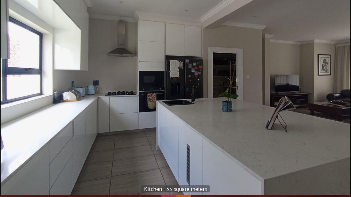 4 bed , 4baths House For Sale in Blue Valley Golf Estate, Centurion
