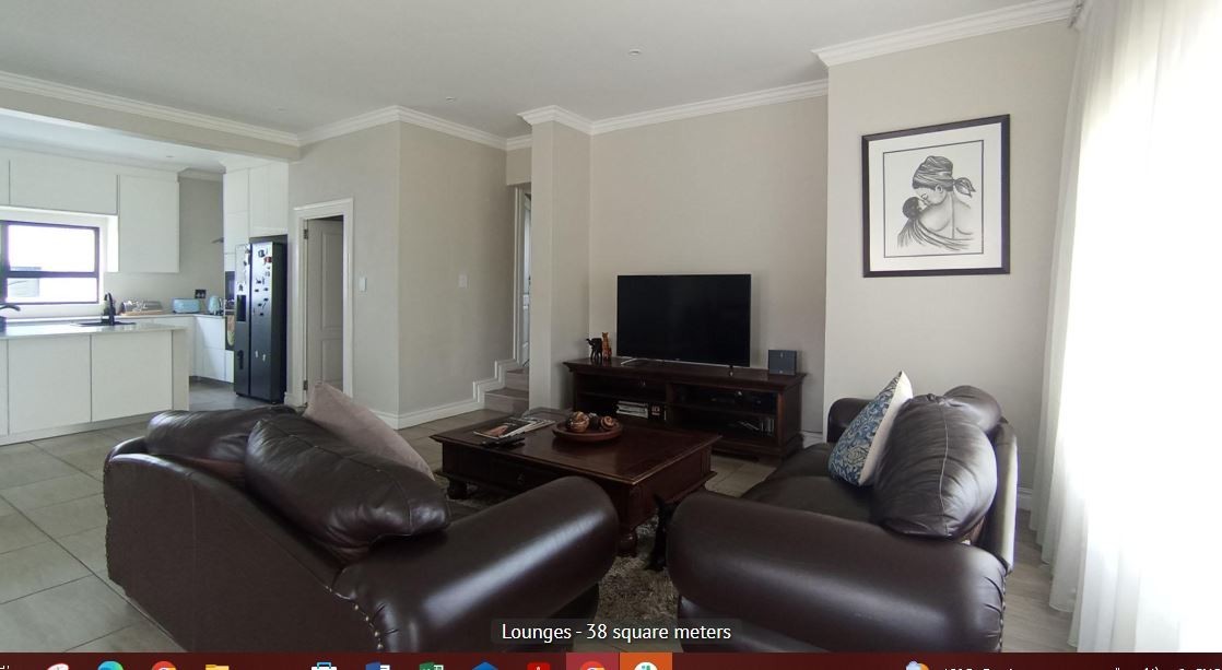 4 bed , 4baths House For Sale in Blue Valley Golf Estate, Centurion