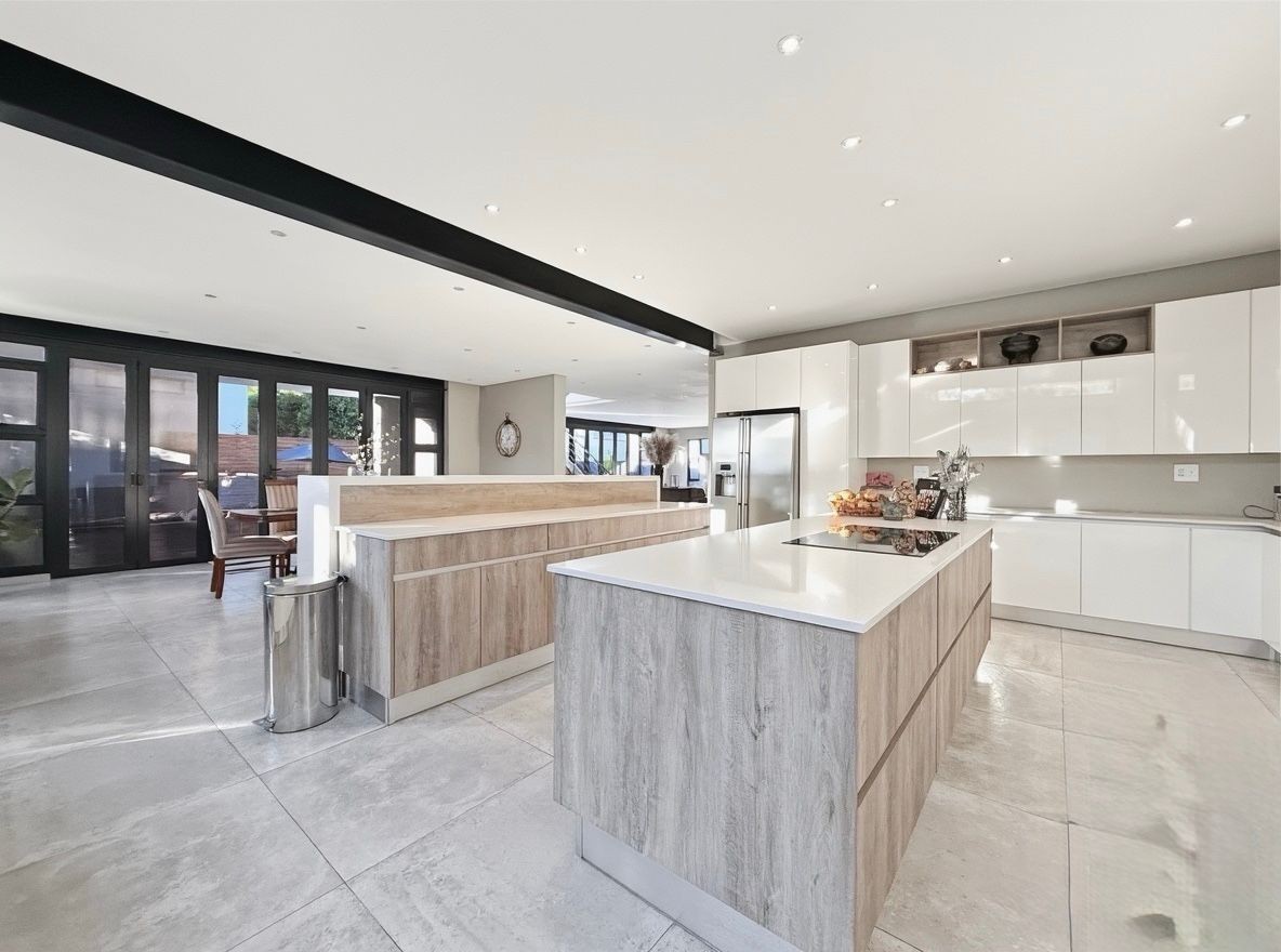 Contemporary Elegance Meets Exceptional Family Living in Cedar Creek Estate