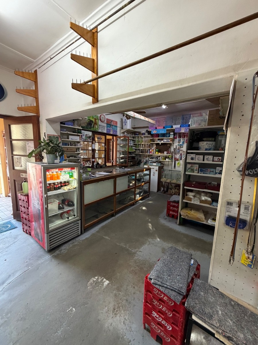 Commercial Property for rent in Paarl North, Paarl, 221 m²