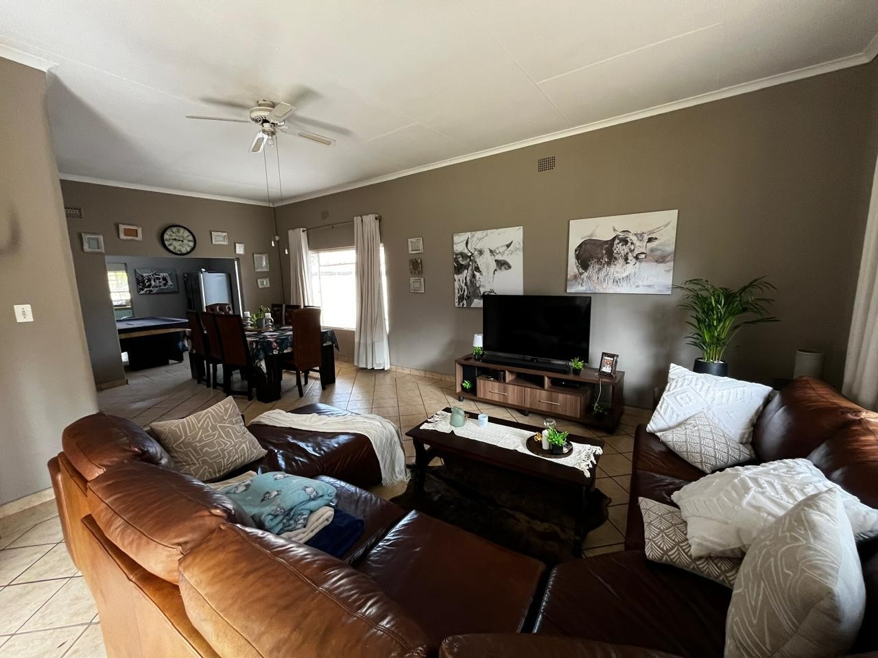 Spacious Family Home with Entertainment and Garden Bliss