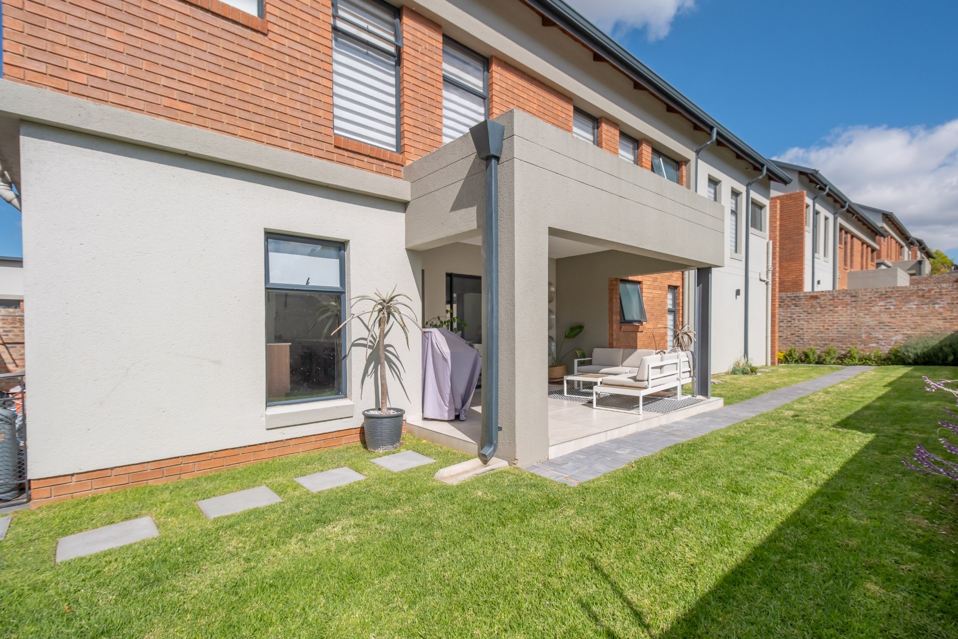Cluster For Sale in Carlswald Estate, Midrand