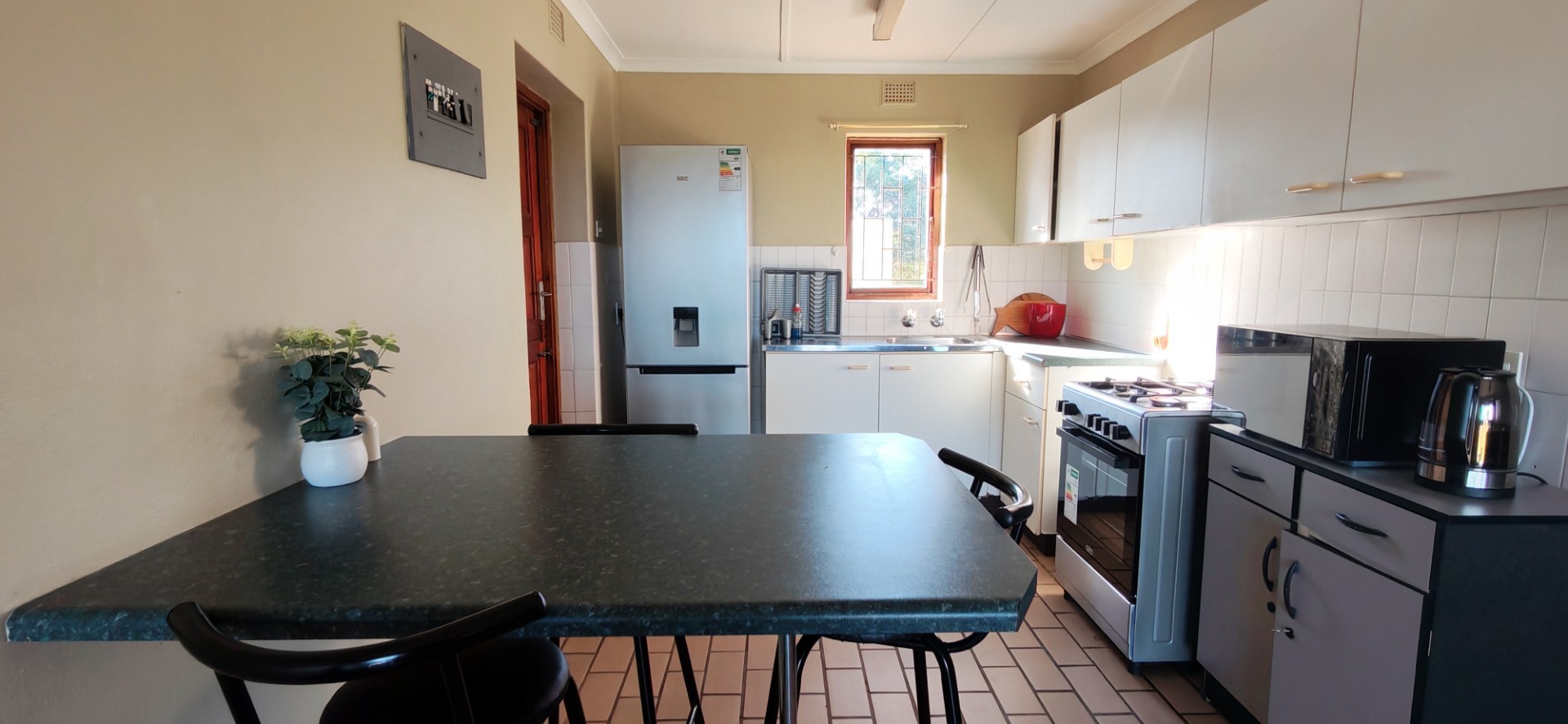 2 bedroom Townhouse For Sale in Leisure Bay, Port Edward, KwaZulu Natal