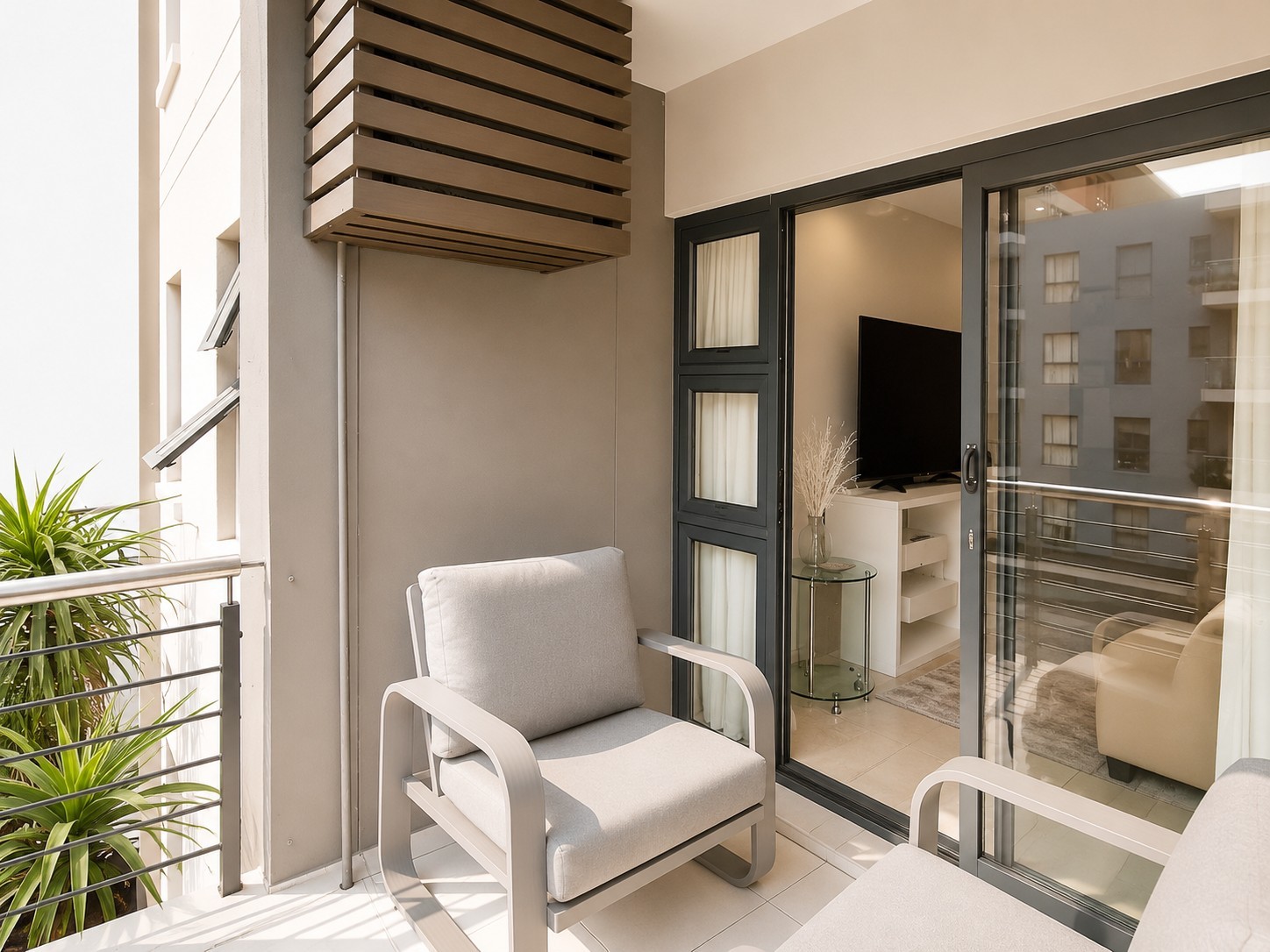 Ultra Modern 2 Bedroom Apartment on Umhlanga Ridge For Sale