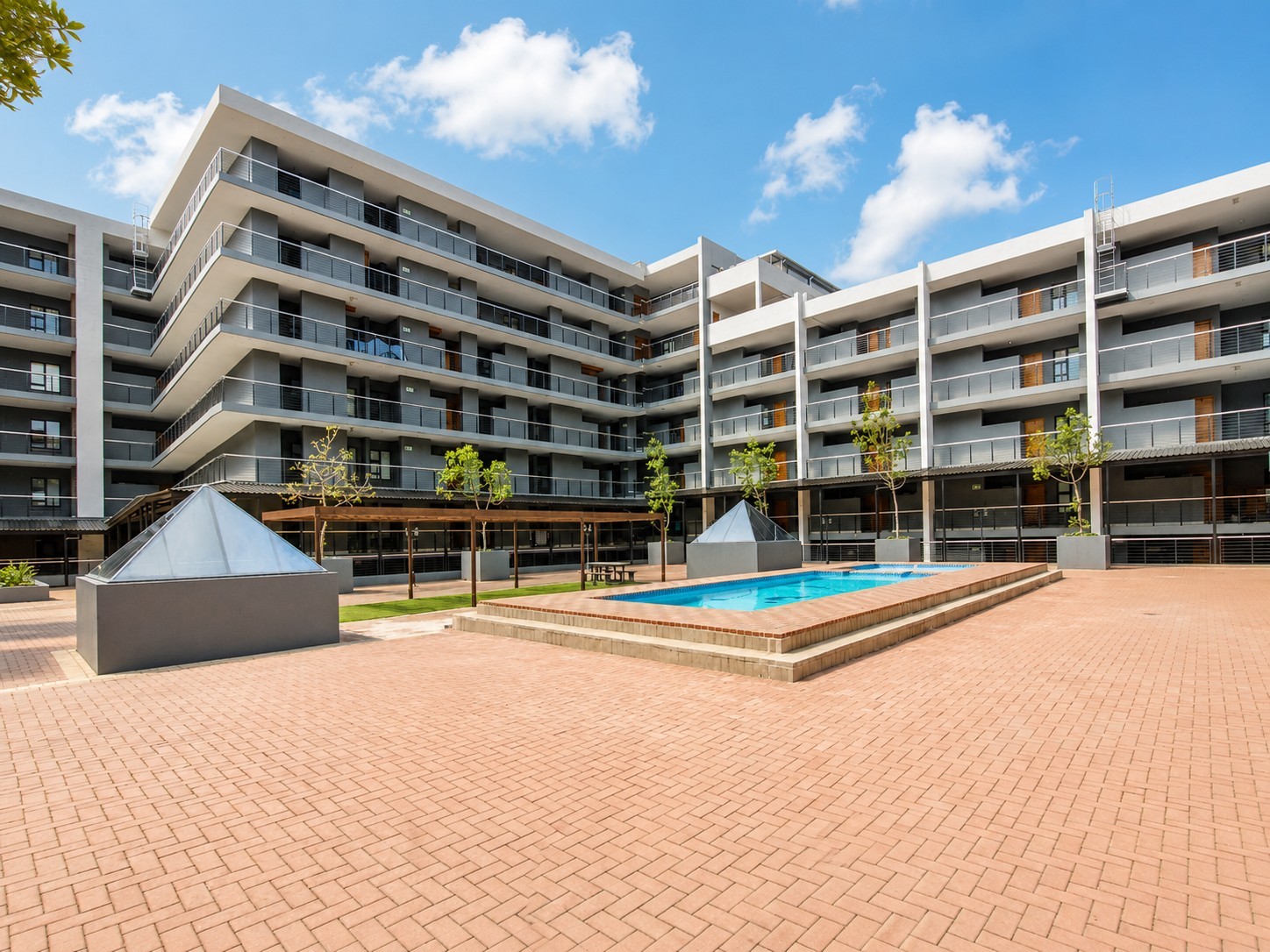 Ultra Modern 2 Bedroom Apartment on Umhlanga Ridge For Sale