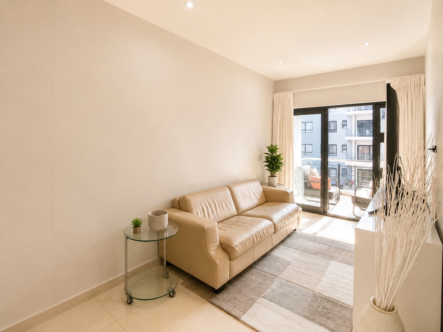 Ultra Modern 2 Bedroom Apartment on Umhlanga Ridge For Sale