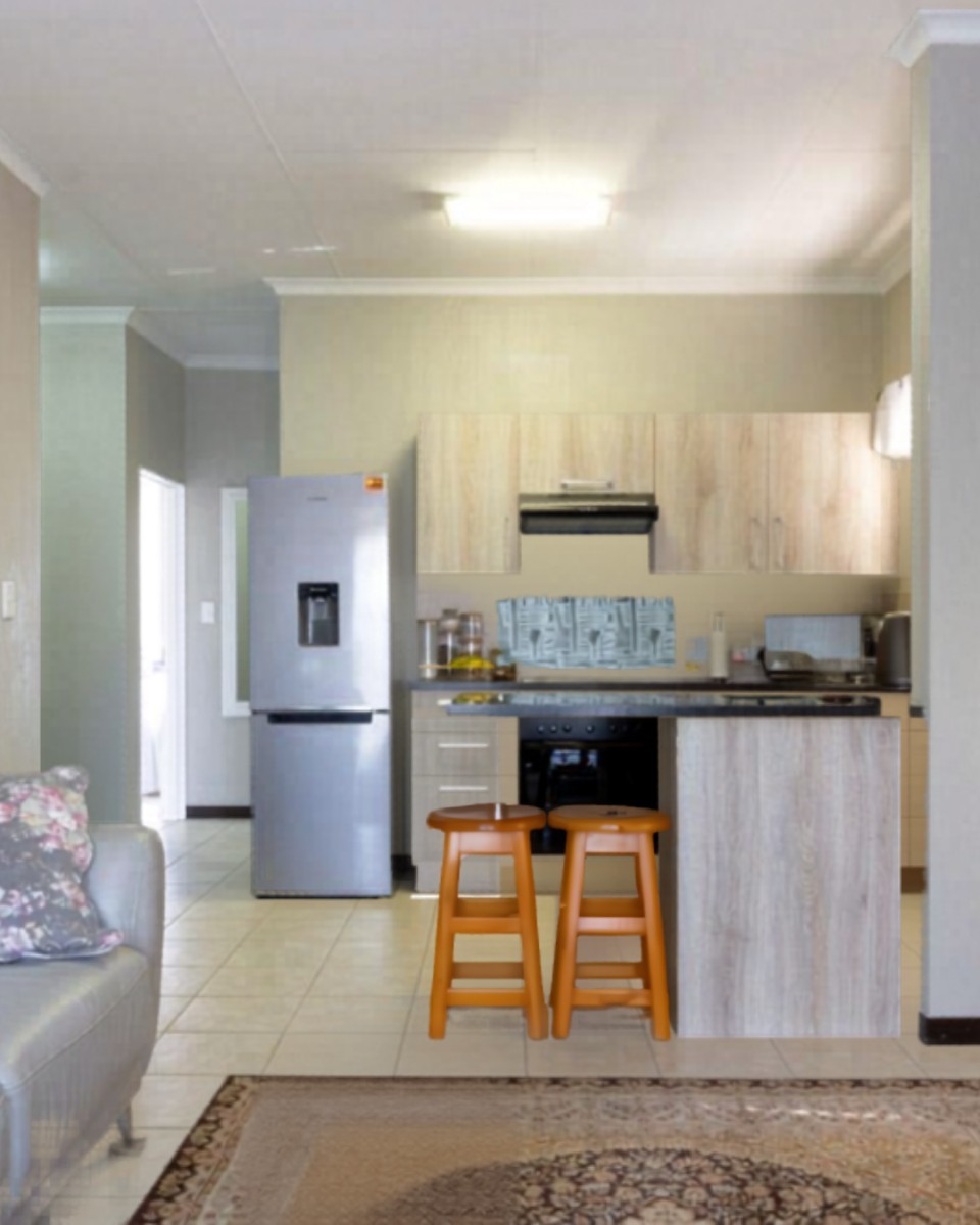 Immaculate Lock-Up-and-Go Living in a Sought-After Renico Development