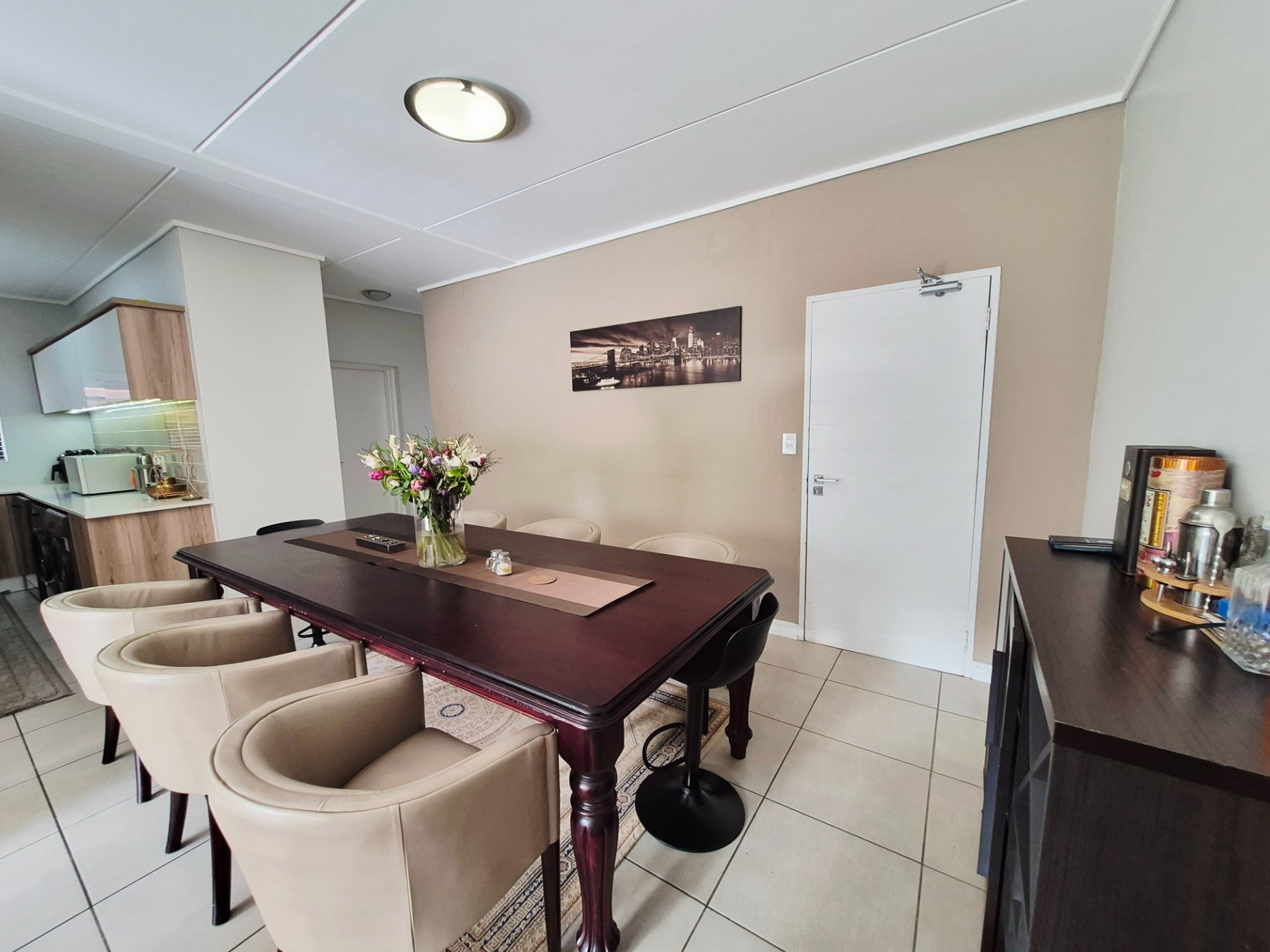 Stylish 3 bedroom 2 Bathroom Garden Unit for Sale