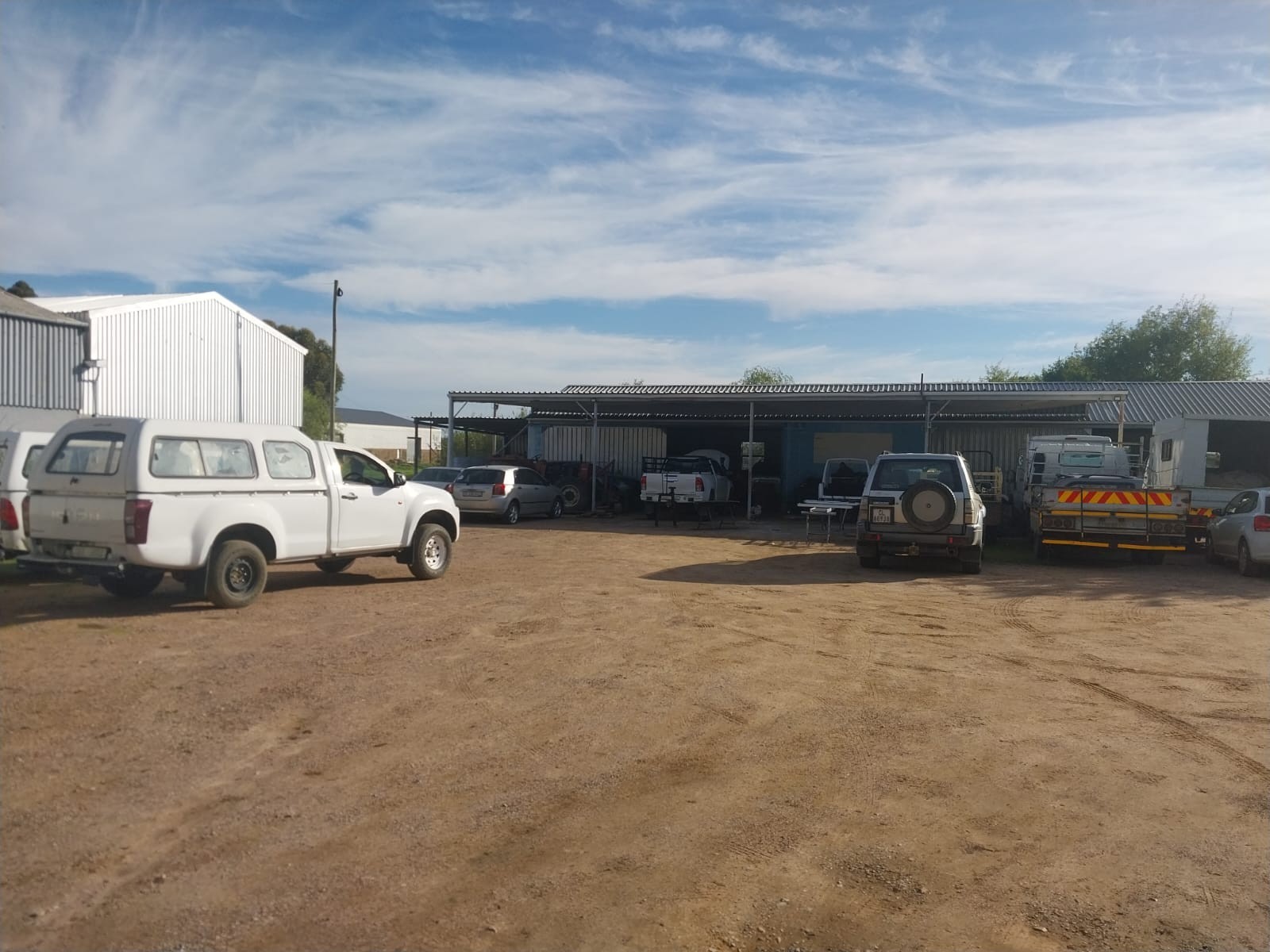 395 sqm business premises on a 1787 sqm erf in Porterville