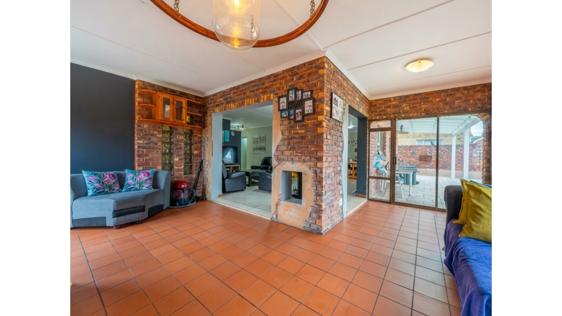 House for sale in Wavecrest, Jeffreys Bay, 339 m²