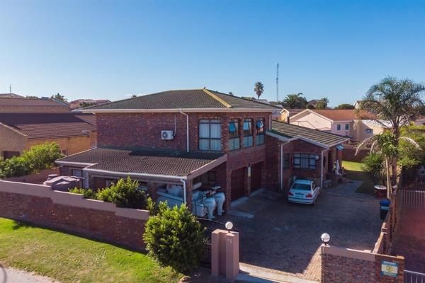 4 Bedroom Double-Storey Home with Sea Views, Pool and Borehole for Sale in Wavecrest, Jeffreys Bay