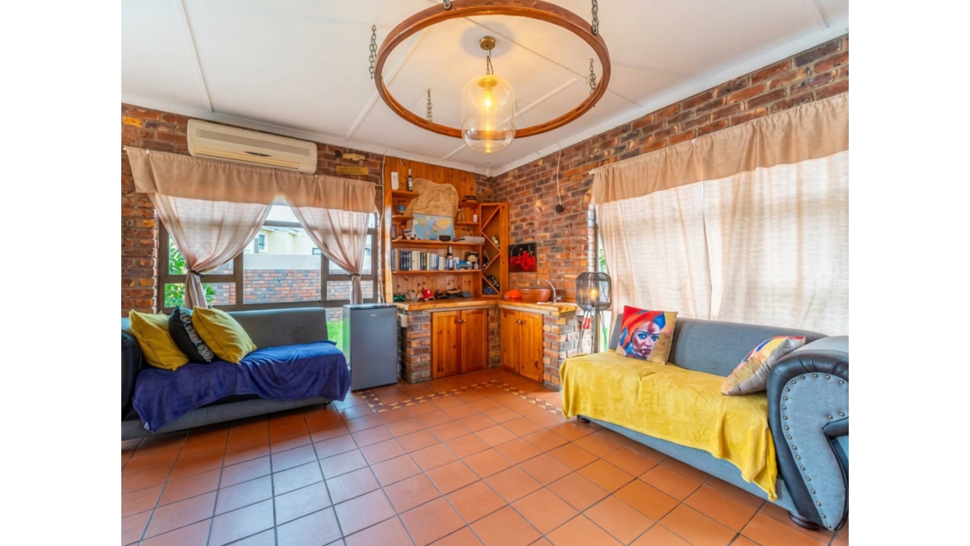 House for sale in Wavecrest, Jeffreys Bay, 339 m²
