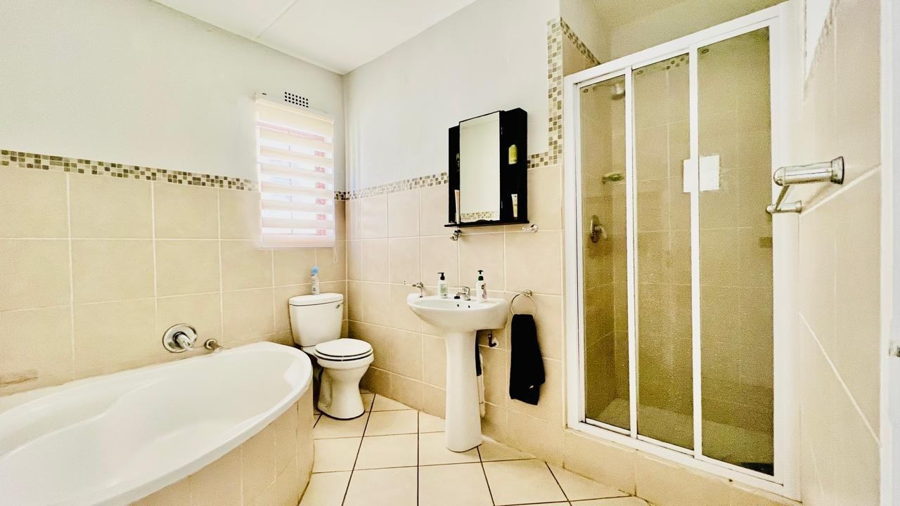 Apartment For Sale in Northwold, Randburg