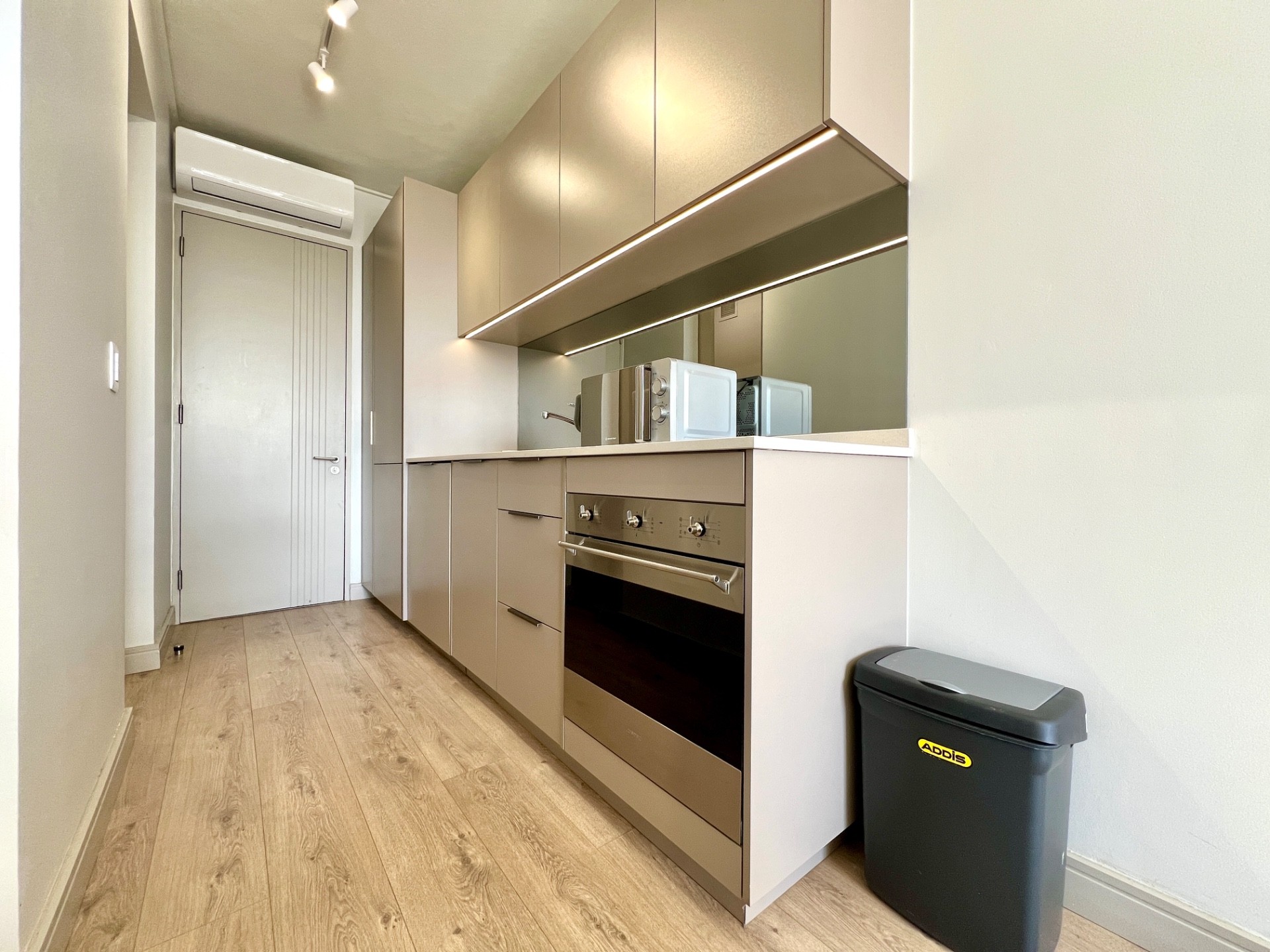 Studio Apartment To Rent in Rosebank, Johannesburg