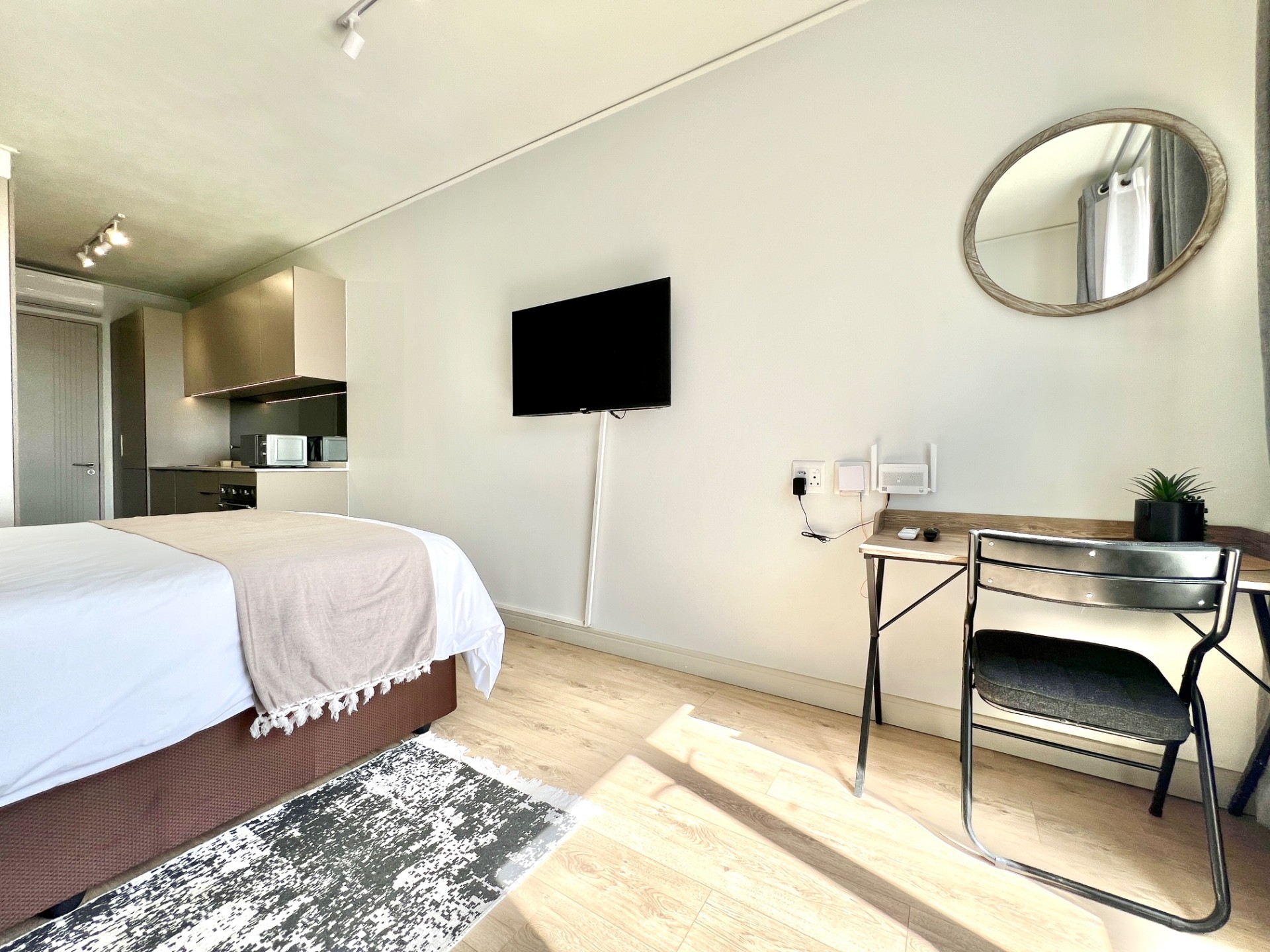 Studio Apartment To Rent in Rosebank, Johannesburg