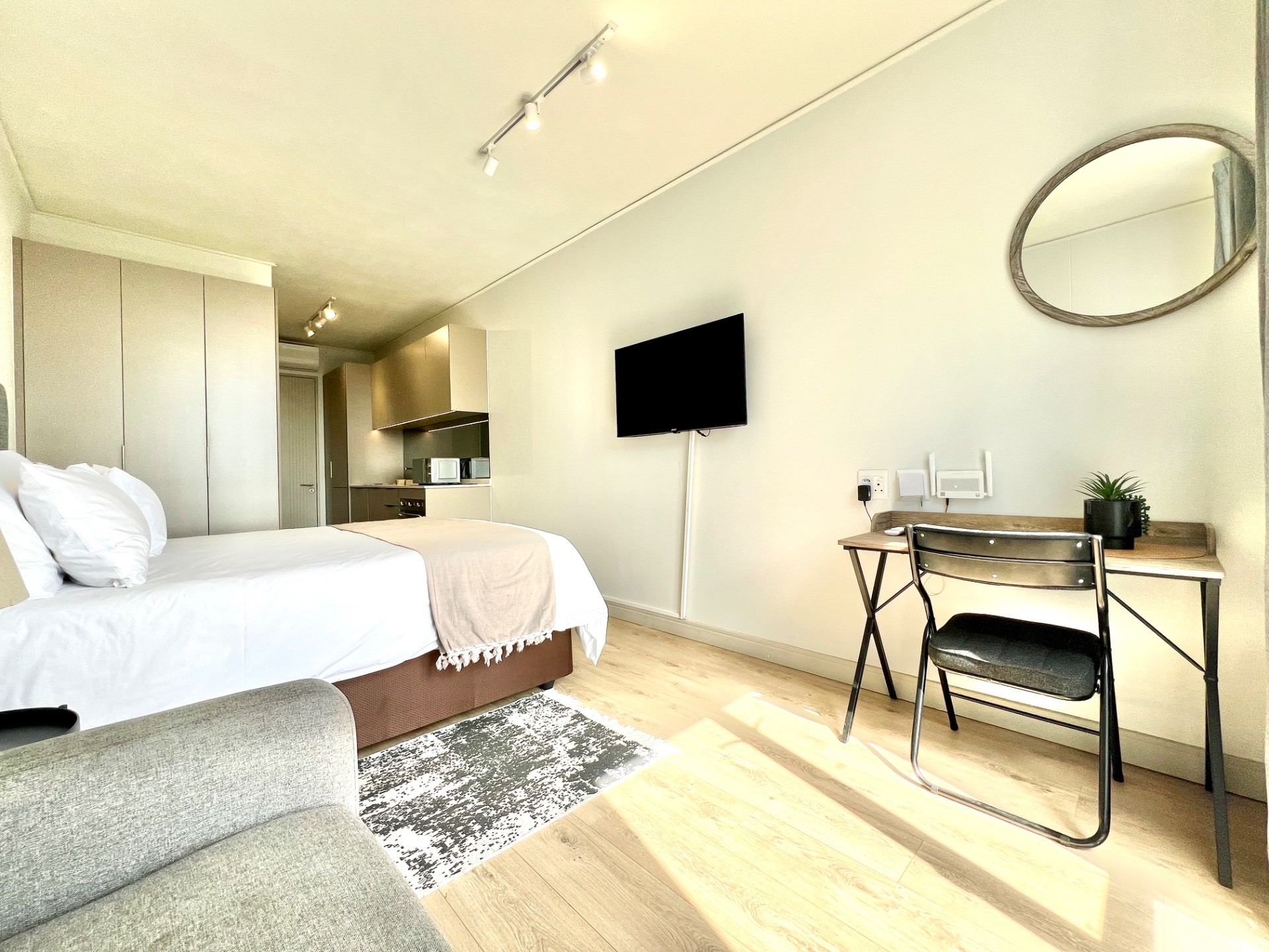 Studio Apartment To Rent in Rosebank, Johannesburg
