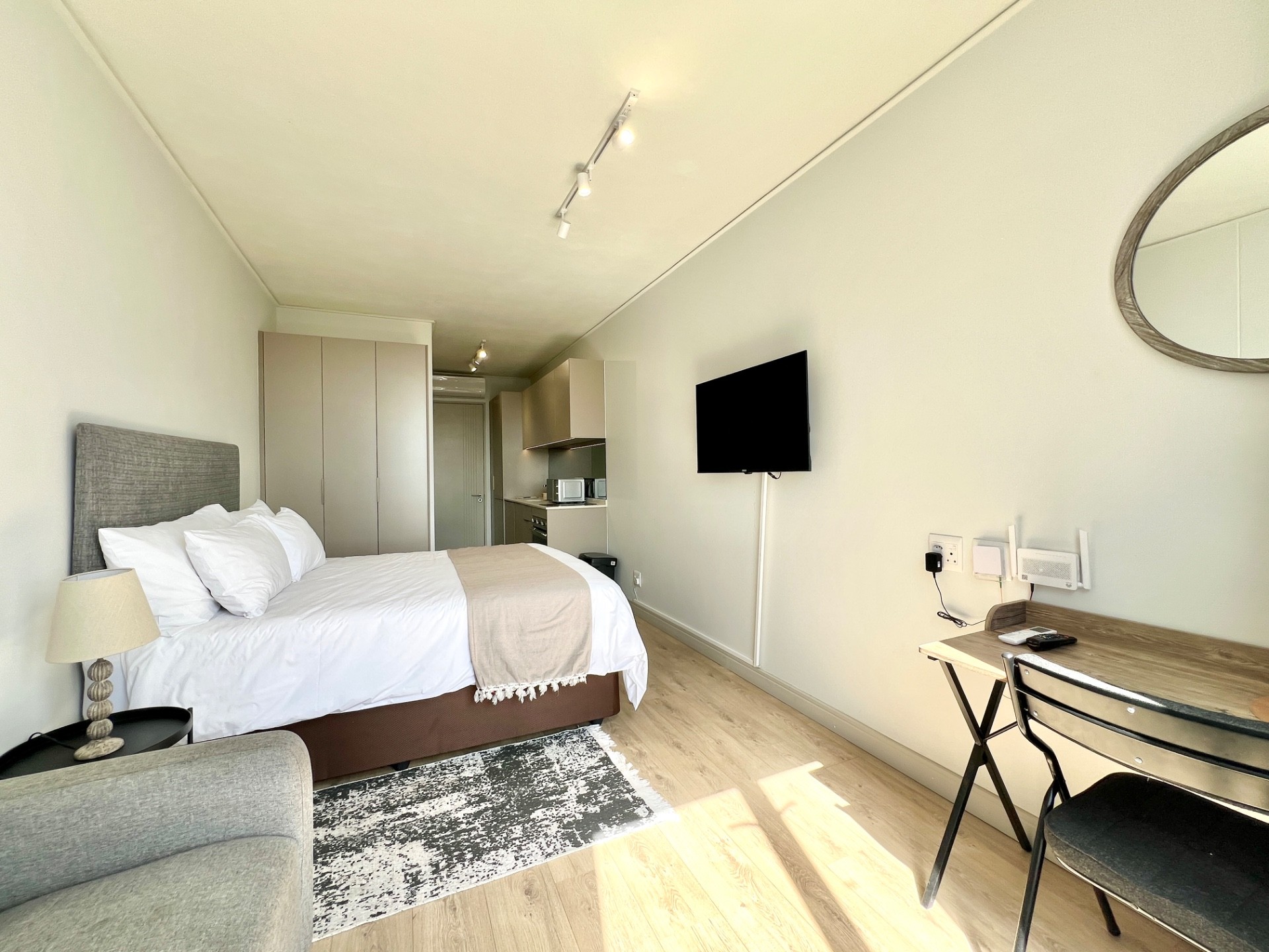 Studio Apartment To Rent in Rosebank, Johannesburg