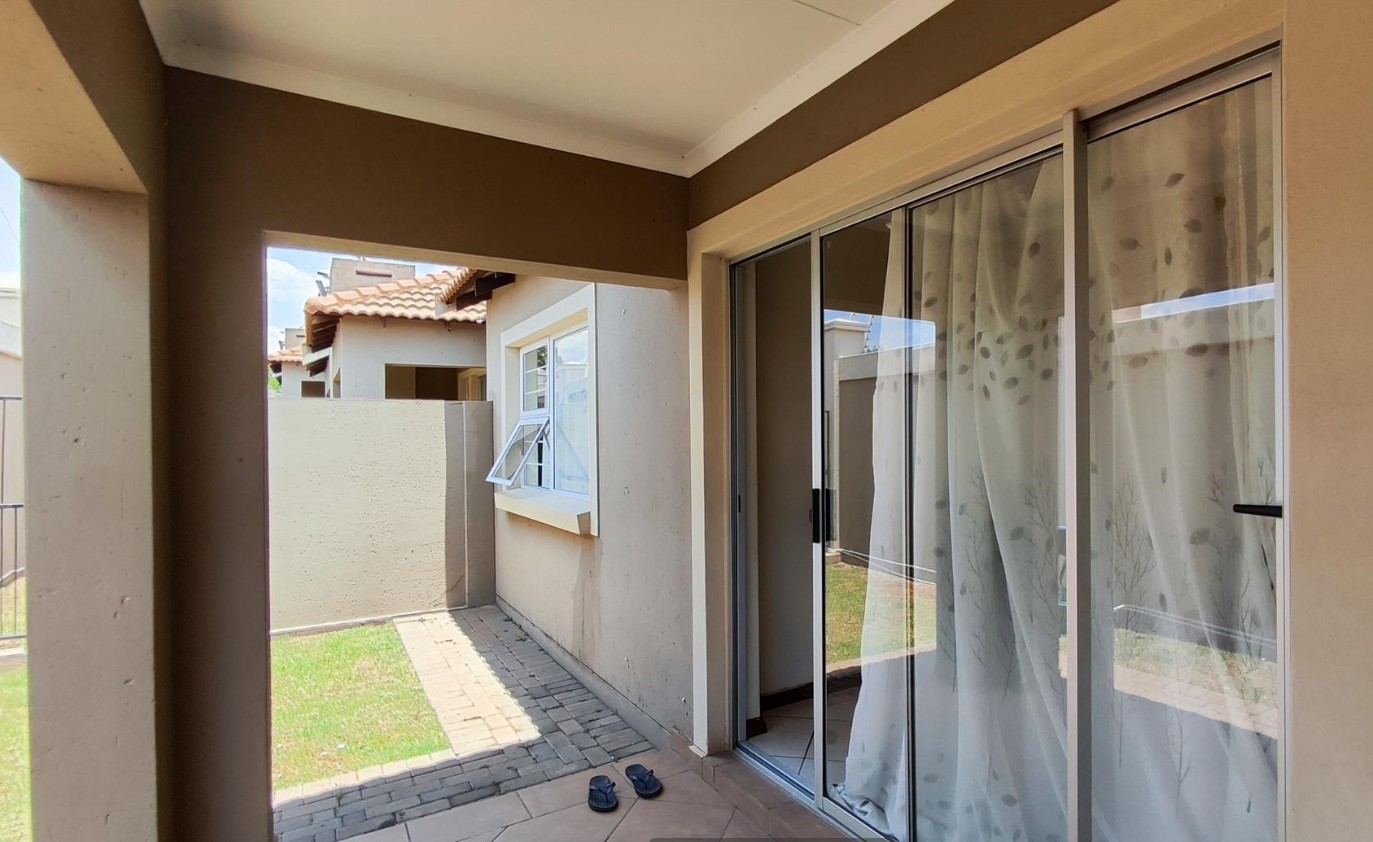 R670k 2bed 2 bath Town house Apartment For Sale in Rynfield, Benoni