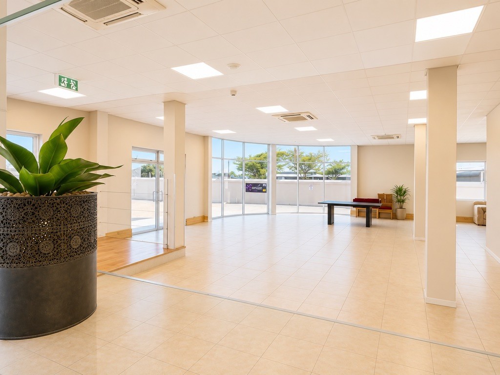 Grounf floor Commercial Property To Rent in Milnerton