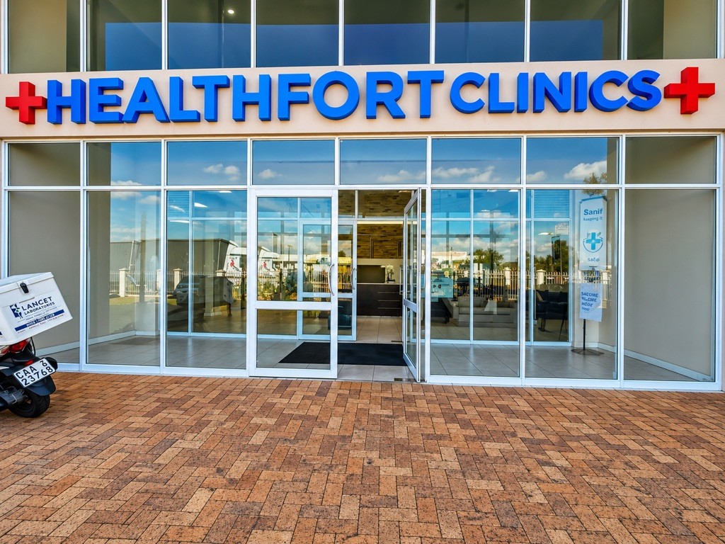 Grounf floor Commercial Property To Rent in Milnerton
