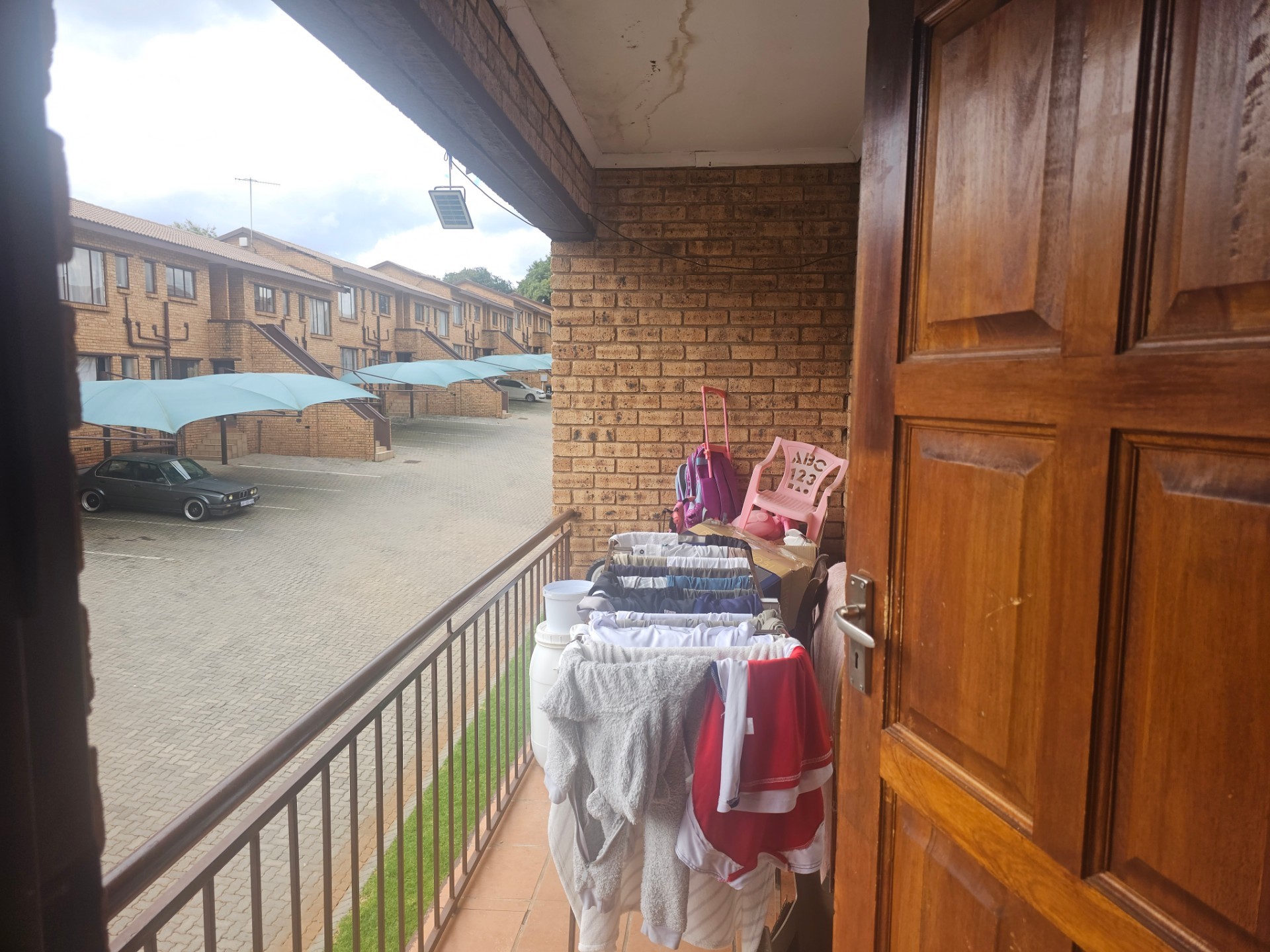 Upstairs 2 Bedroom Apartment For Sale in Meredale, Johannesburg