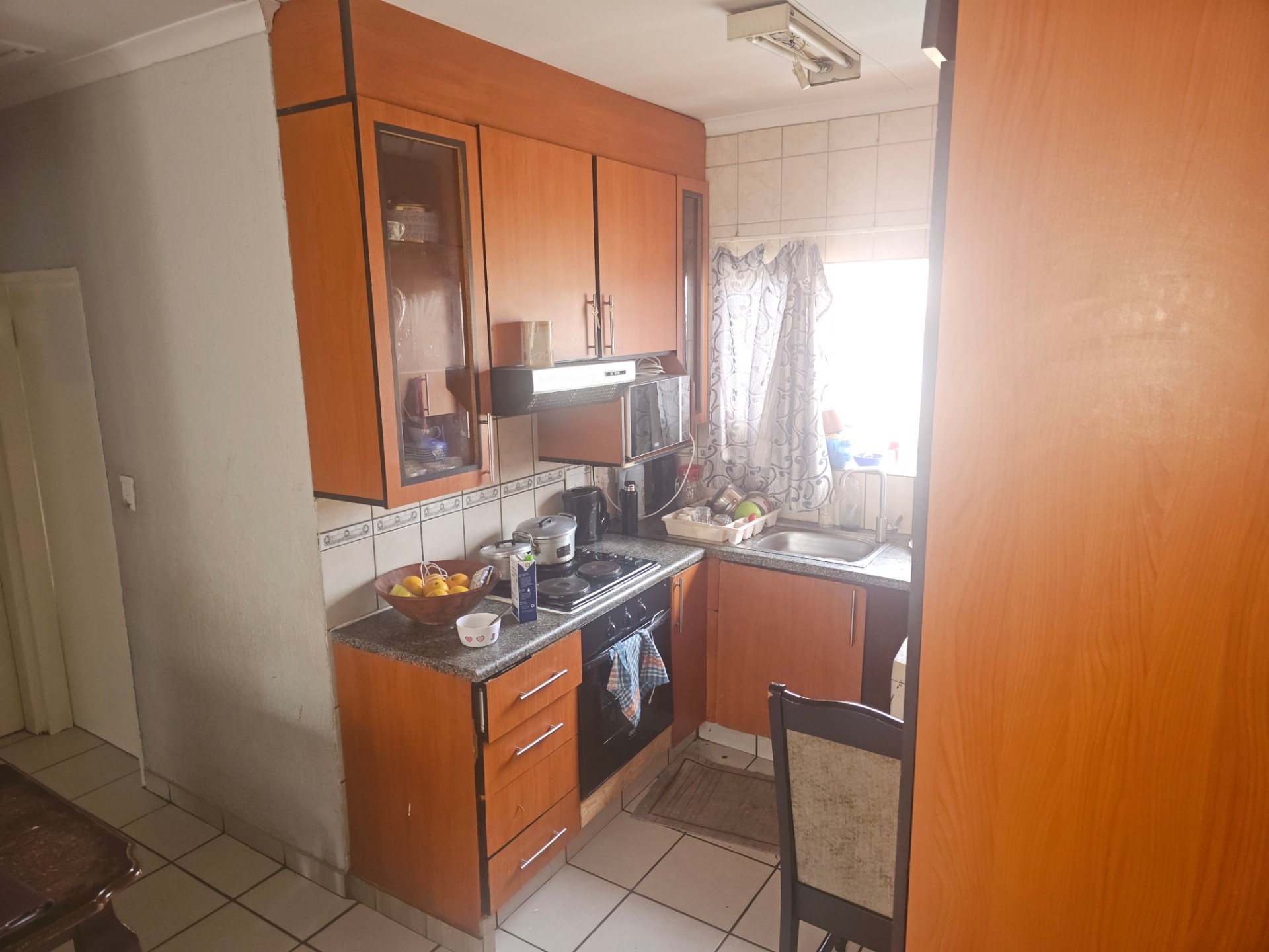 Upstairs 2 Bedroom Apartment For Sale in Meredale, Johannesburg