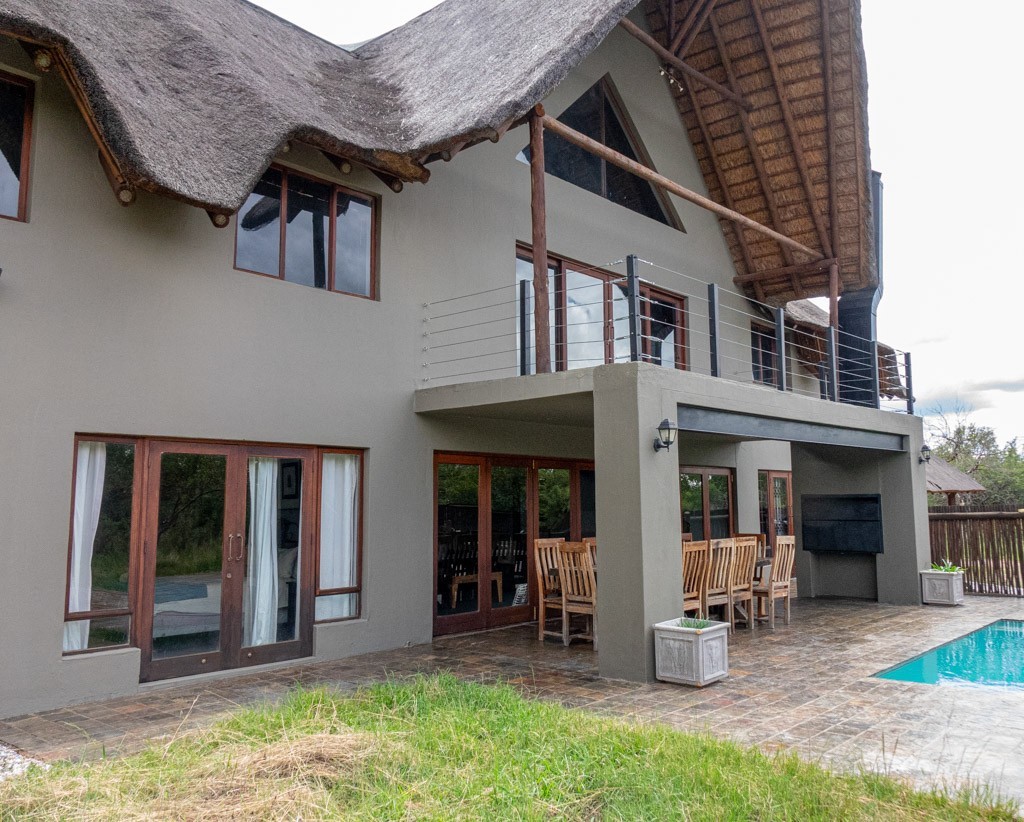 Seven Bedroom house in Big 5 Mabalingwe Cyferfontein - Fully Furnished
