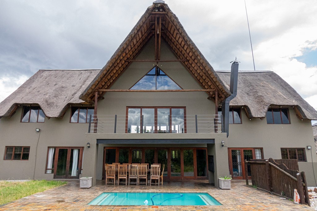 Seven Bedroom house in Big 5 Mabalingwe Cyferfontein - Fully Furnished