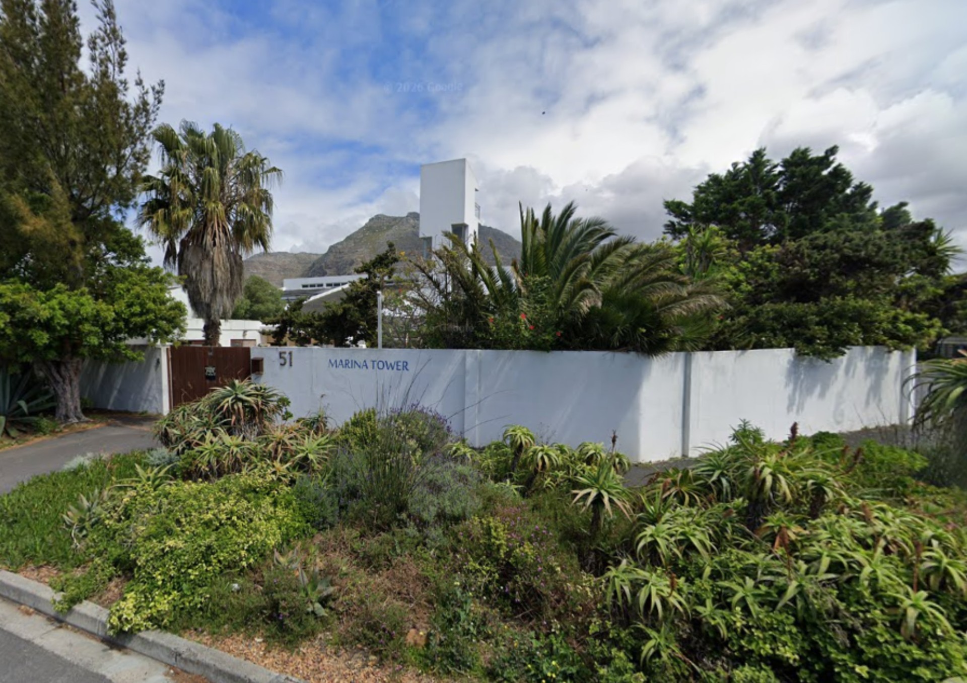 Iconic Multi-Dwelling Waterfront Property in Marina Da Gama