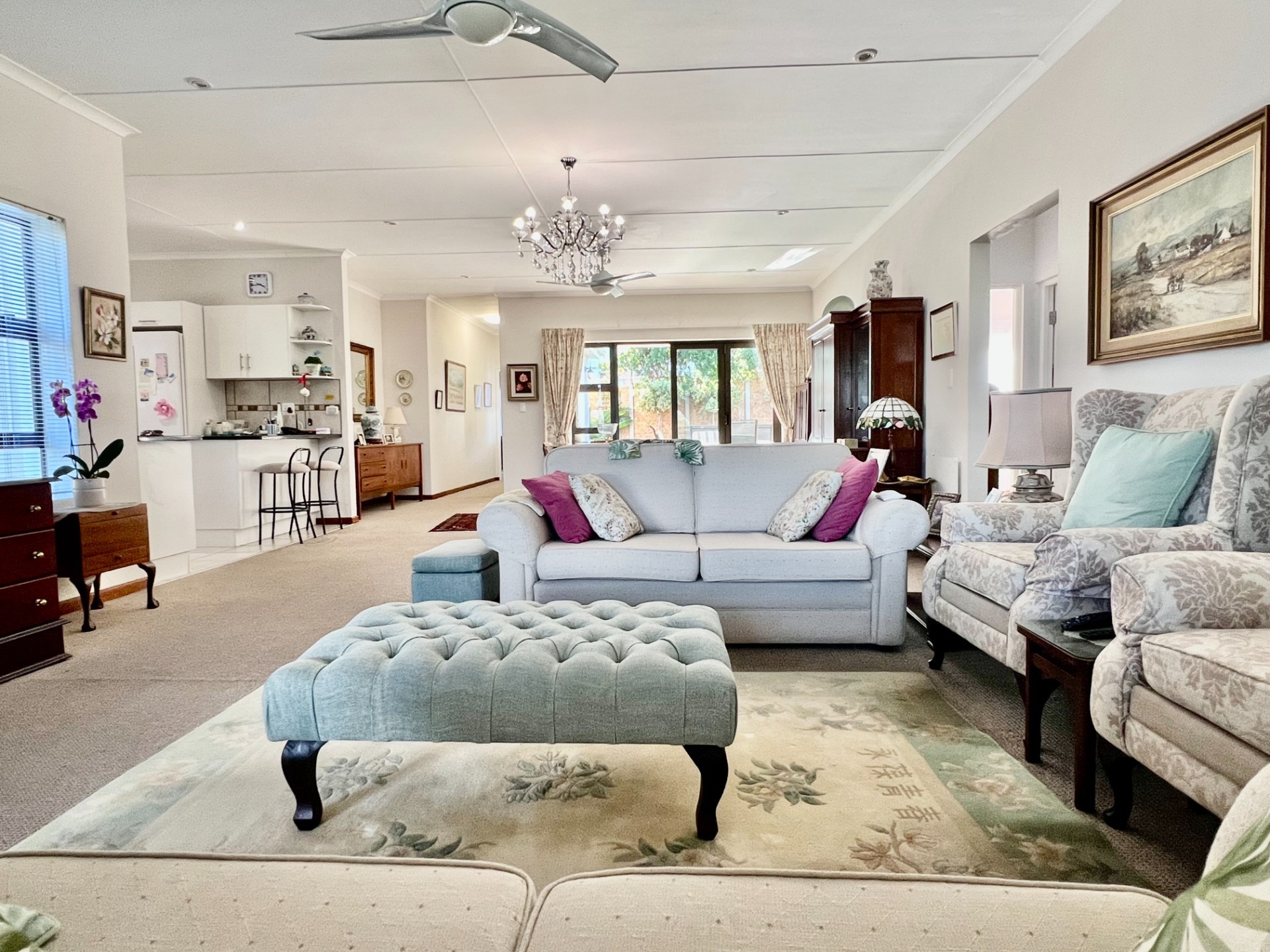 IMMACULATE HOME WITH MATURE GARDEN IN BERRISFORD PLACE.