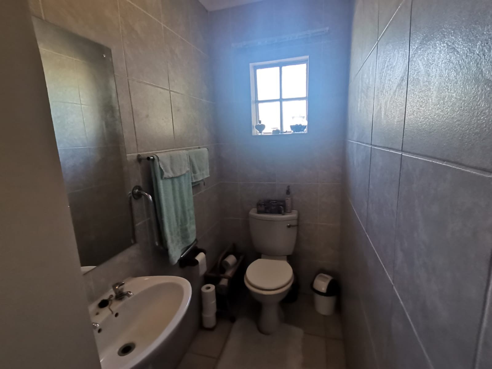 Stunning 2 bedroom unit in retirement village for sale.