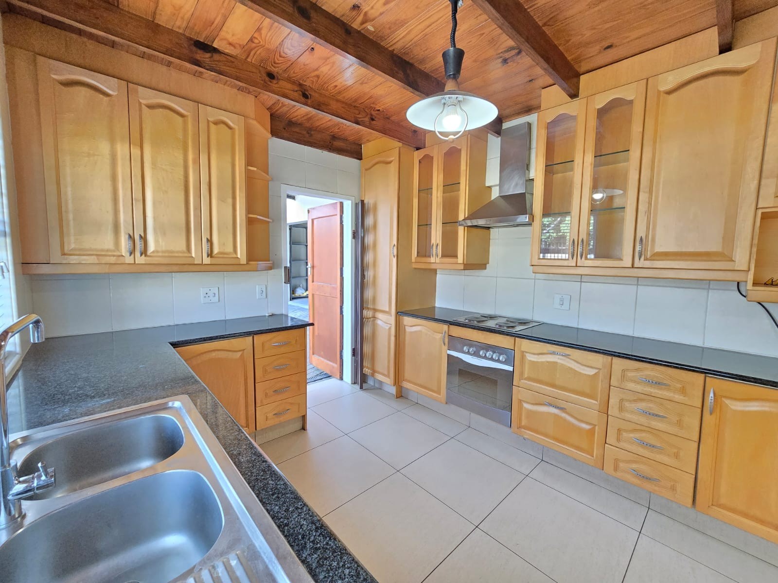 3 Bed House to Rent in Paulshof, Sandton