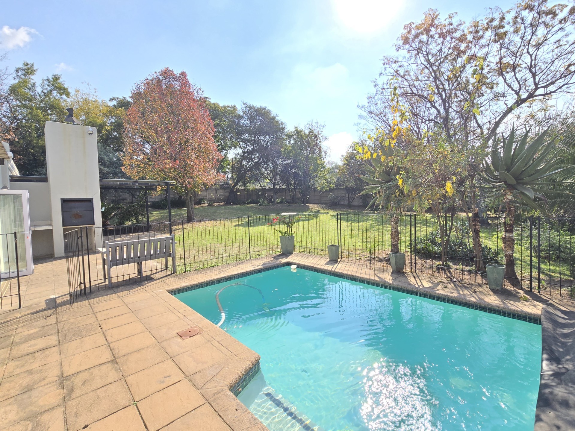 3 Bed House to Rent in Paulshof, Sandton