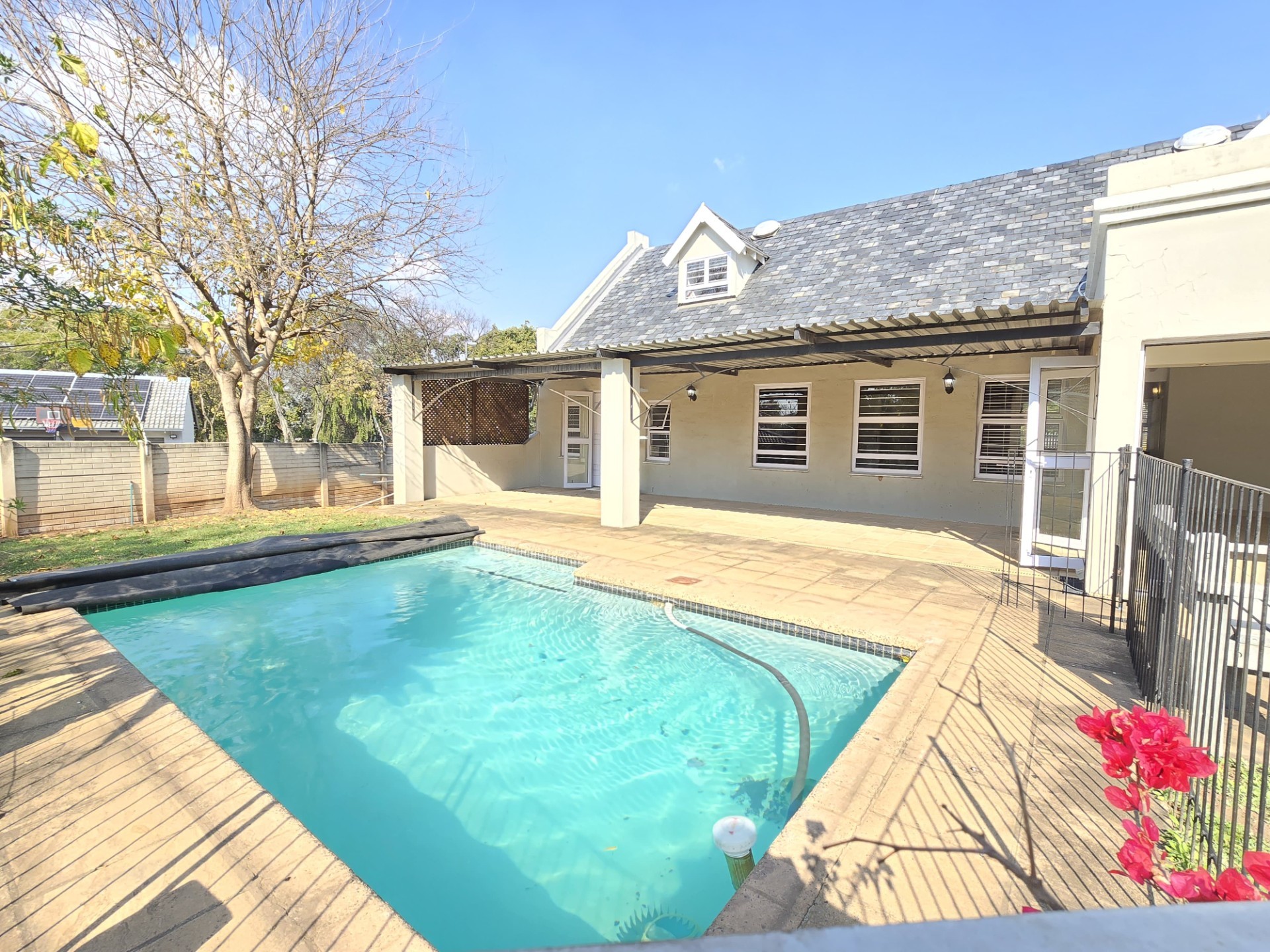 3 Bed House to Rent in Paulshof, Sandton