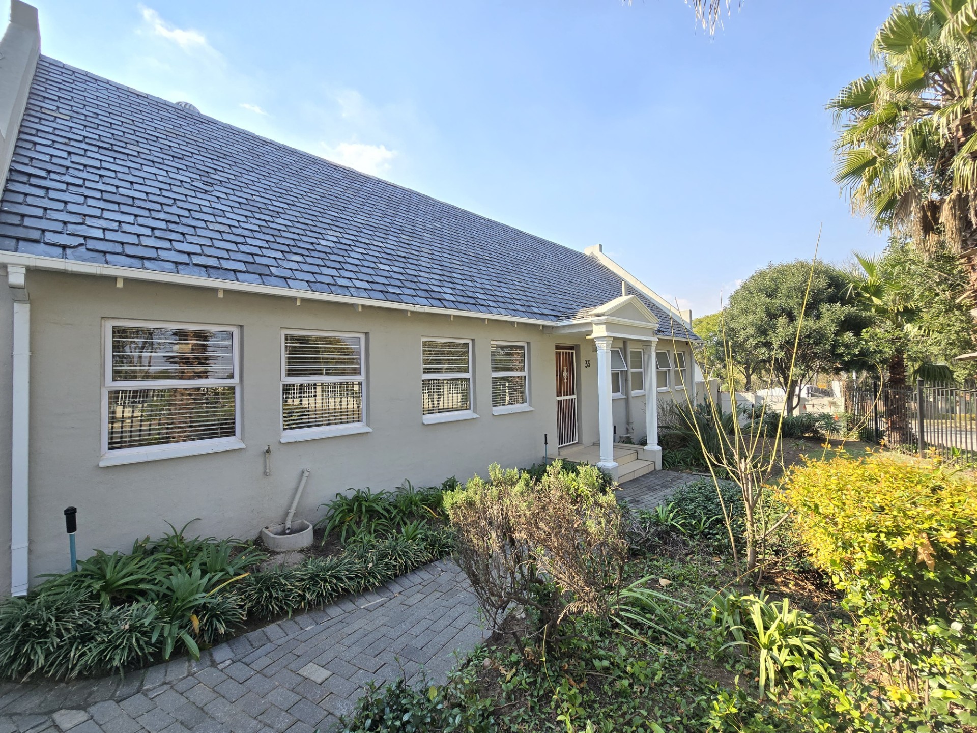 3 Bed House to Rent in Paulshof, Sandton