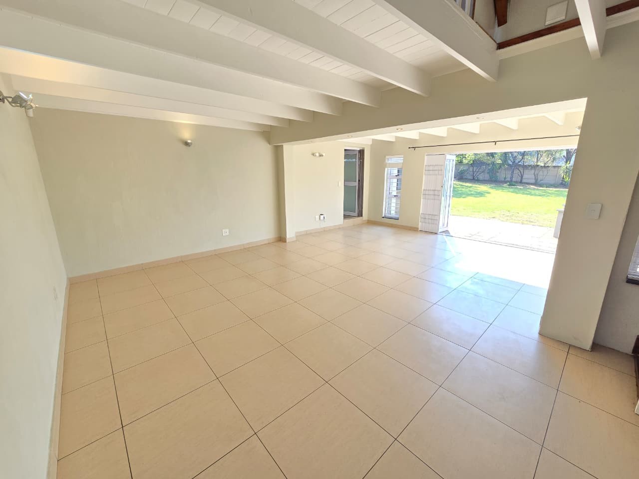 3 Bed House to Rent in Paulshof, Sandton