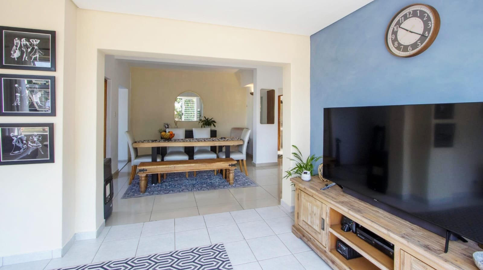 Two Bedroom Apartment For Rent in Glenashley, Durban North, KwaZulu Natal