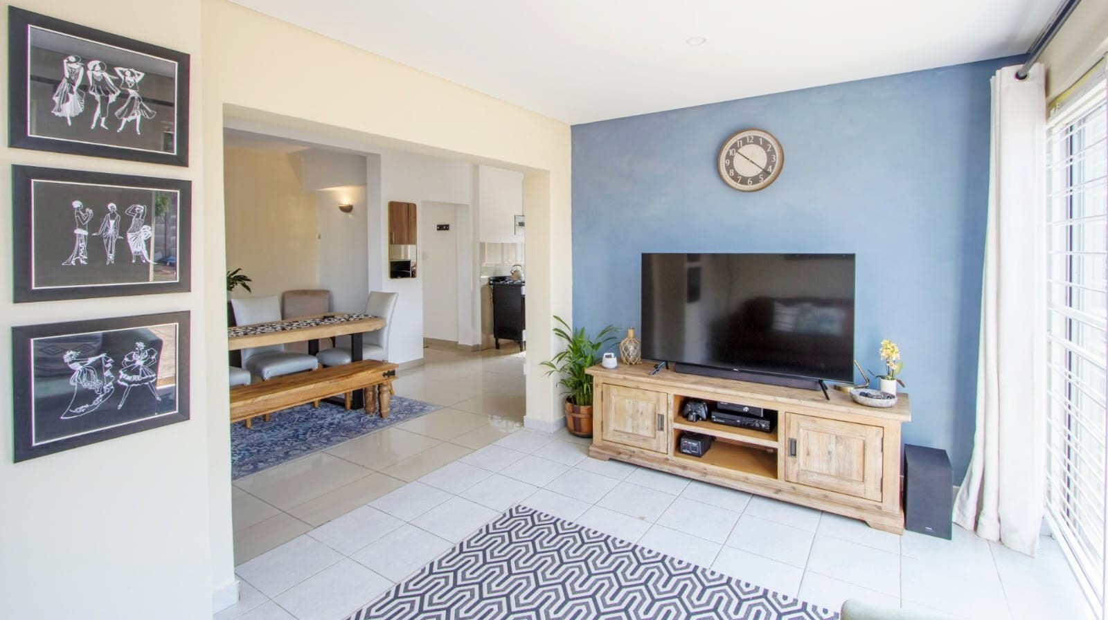 Two Bedroom Apartment For Rent in Glenashley, Durban North, KwaZulu Natal