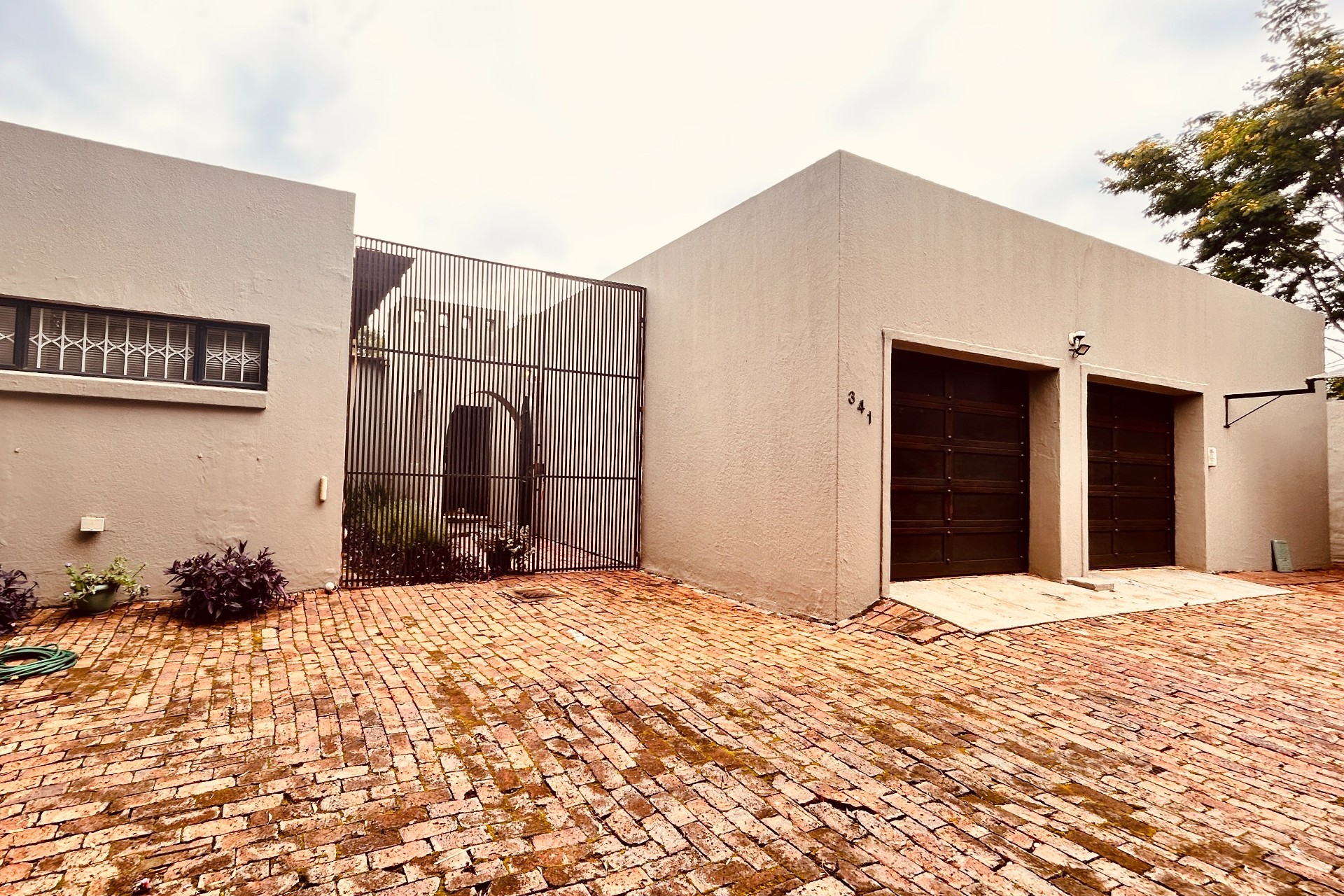 Versatile Family Home with Flatlet in Soon-to-be Boomed Waterkloof Rand
