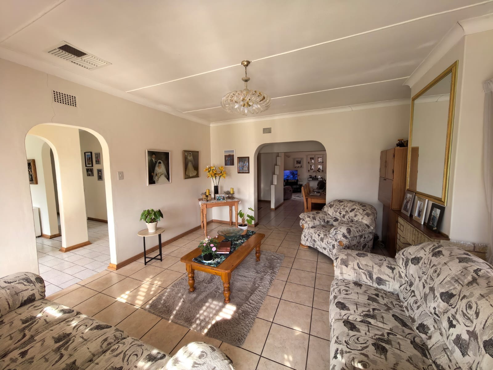 Your Forever Home Awaits - Space, Comfort and Endless Possibilities in Heuwelsig, Kimberley