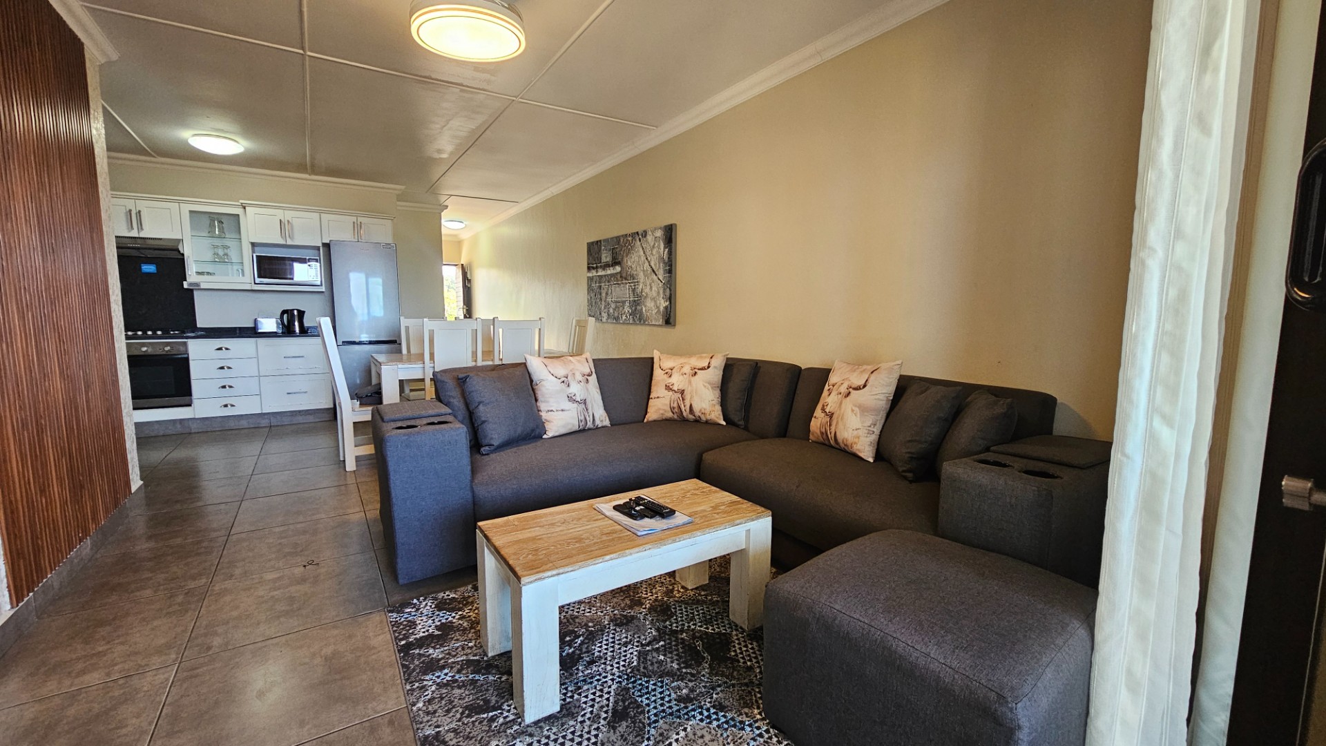 Sun, Sea and Resort Living - Immaculate Coastal Apartment