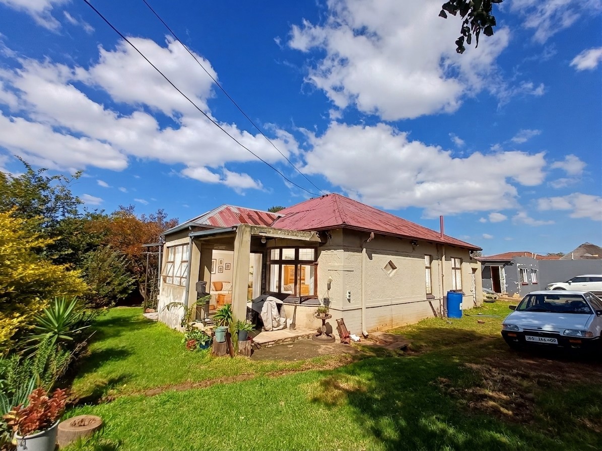 Investment Opportunity with Multiple Income-Generating Dwellings
