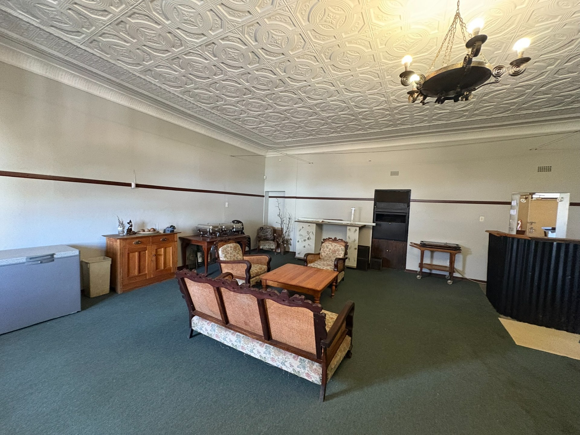 CHARMING COUNTRY HOTEL AND LIFESTYLE INVESTMENT FOR SALE MEMEL, FREE STATE