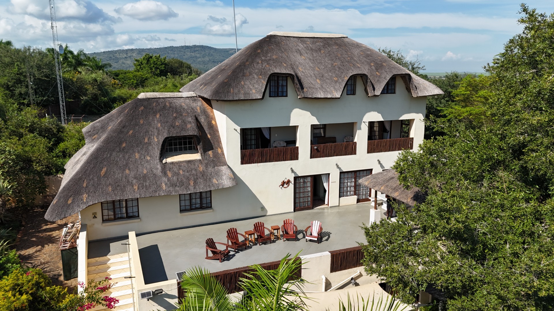 Prestigious 11-Bedroom Luxury Investment in the Gateway to Kruger National Park
