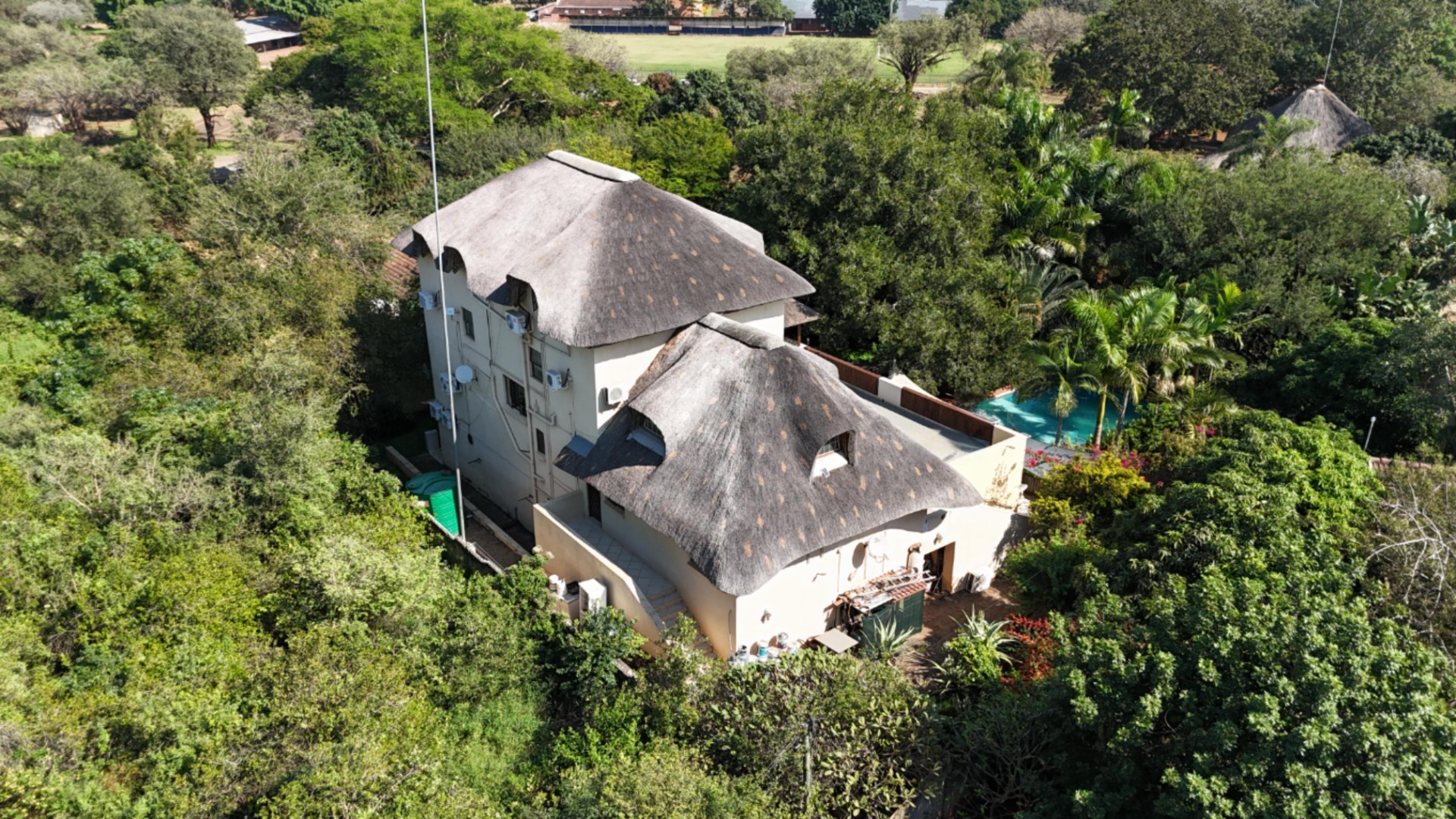 Prestigious 11-Bedroom Luxury Investment in the Gateway to Kruger National Park